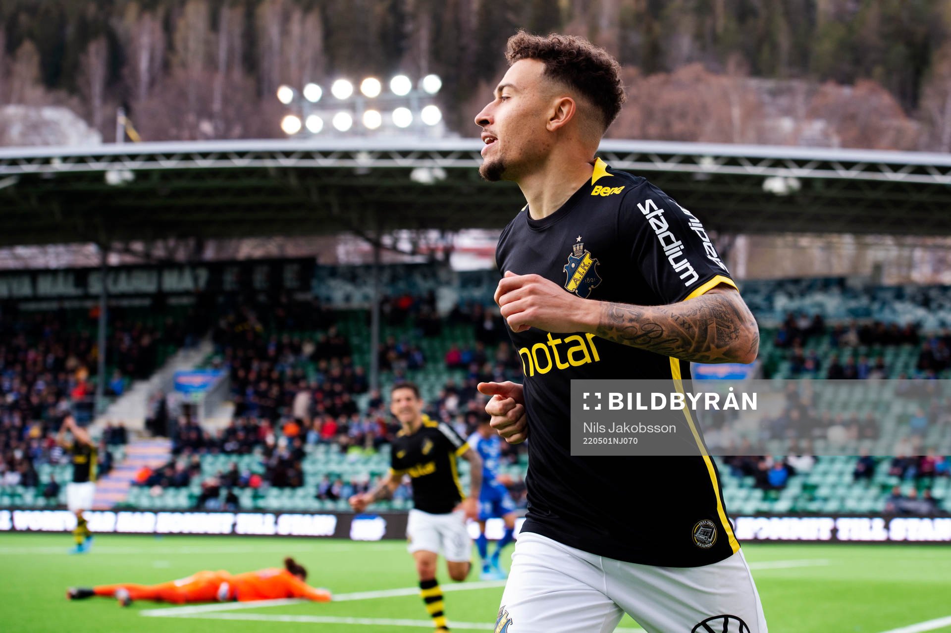 s Jordan Larsson jublar