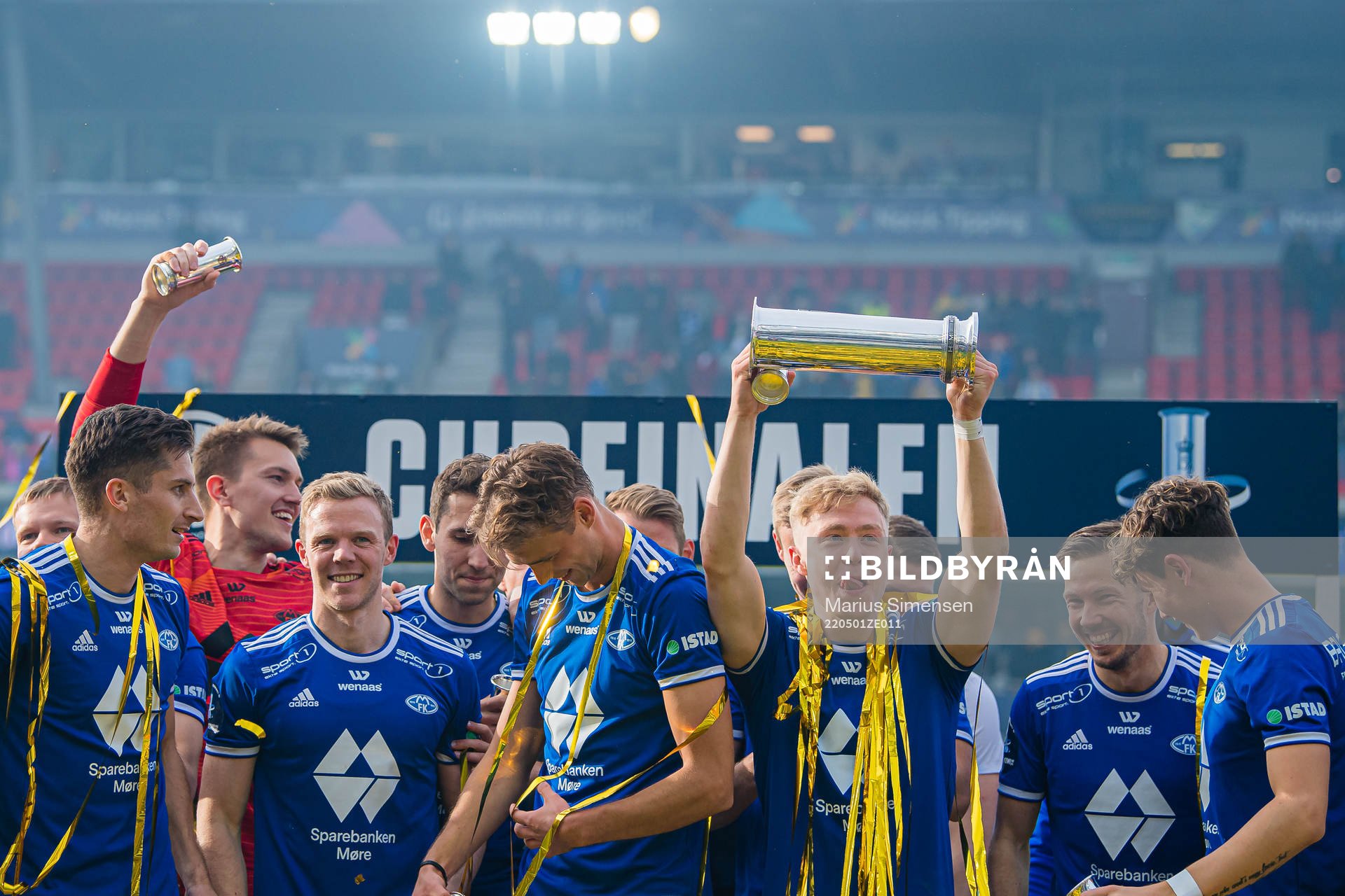 Ola Brynhildsen of Molde celebrates with the trophy