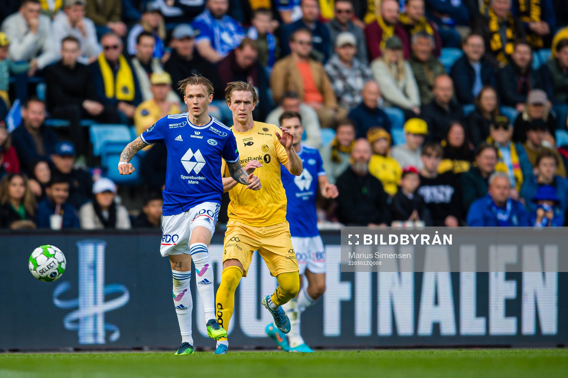 Birk Risa of Molde and Ola Selvaag Solbakken of Bodø/Glimt