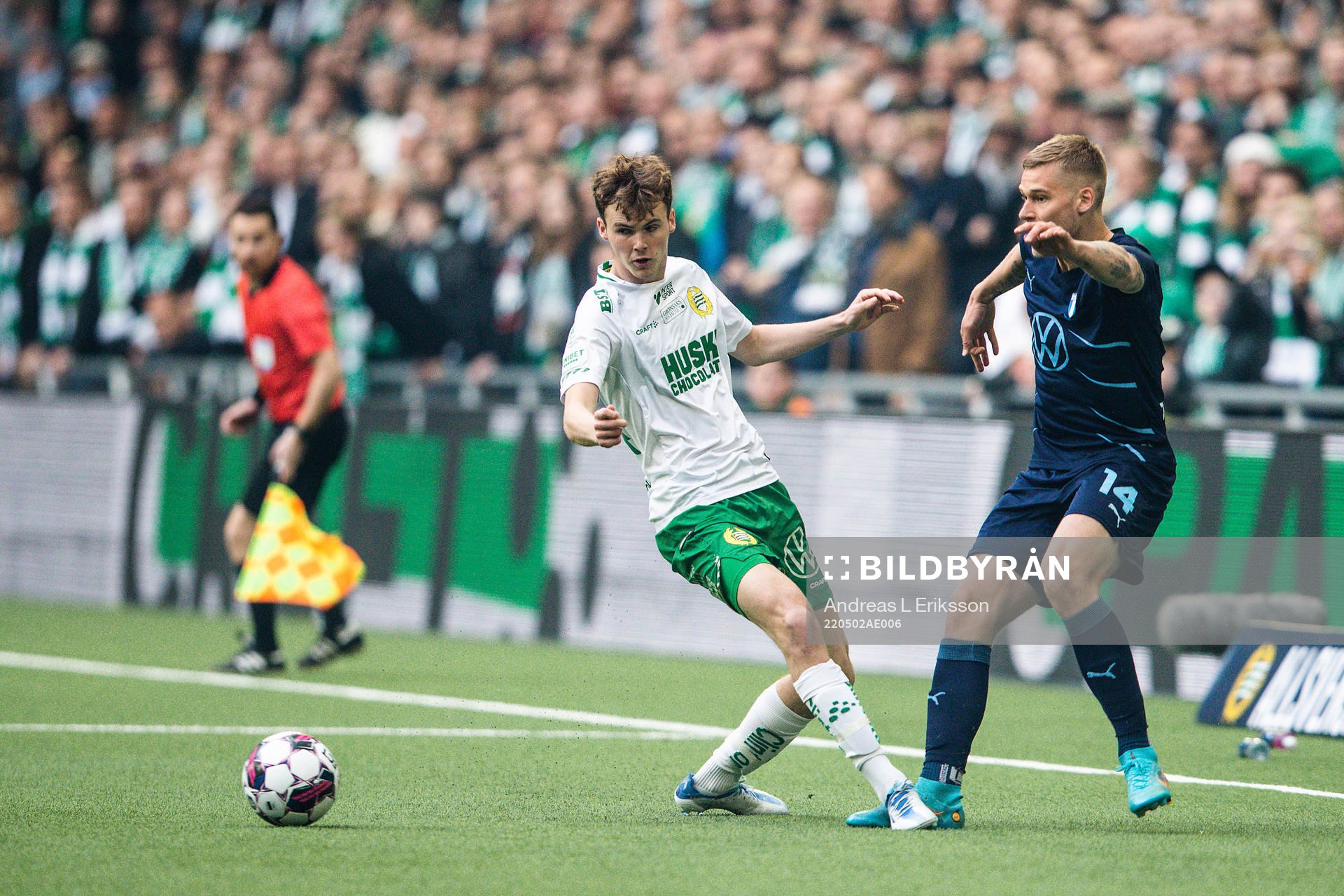 Hammarbys Williot Swedberg och Malmö FFs Felix Beijmo