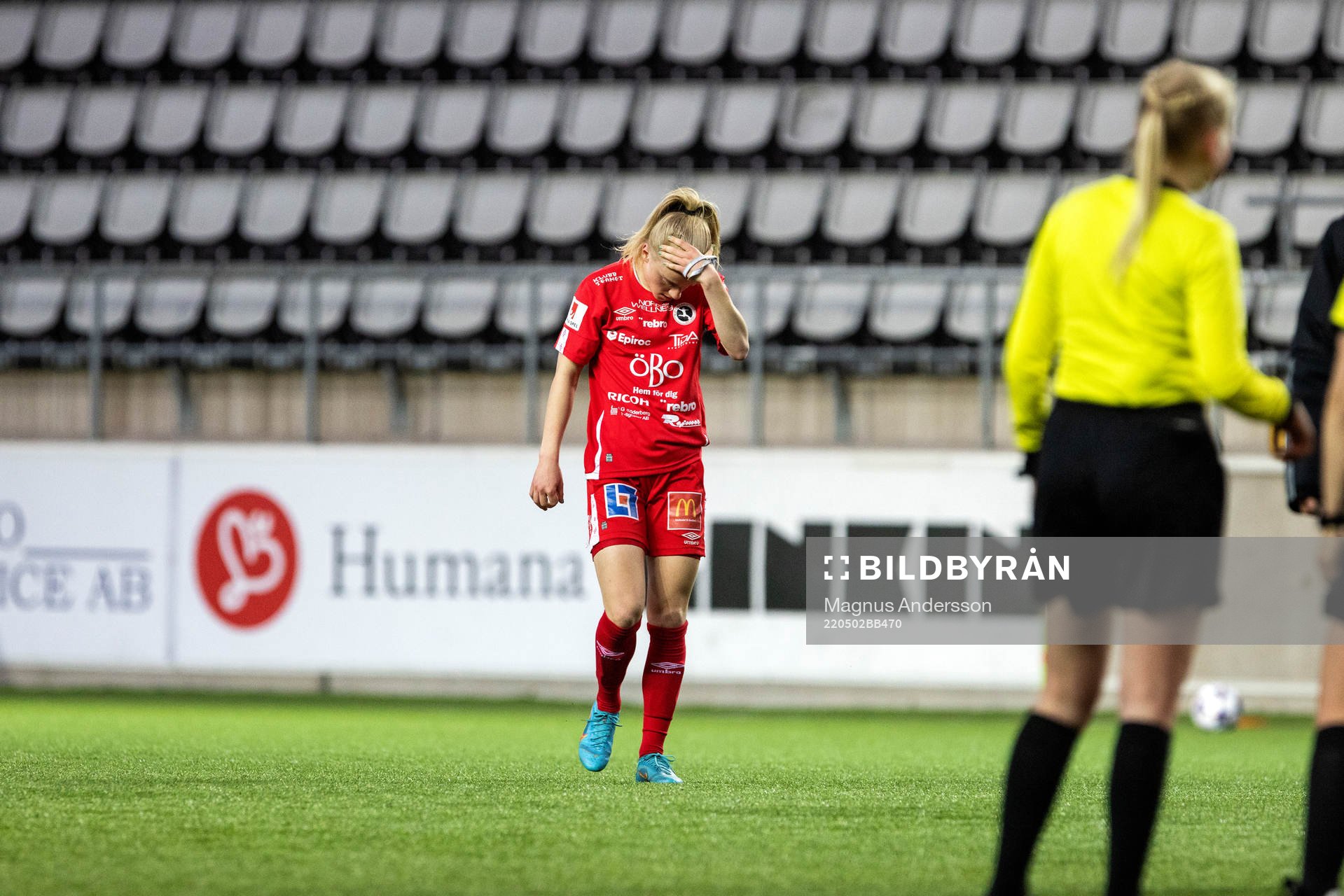 i220502 Örebros Anna Sandberg deppar