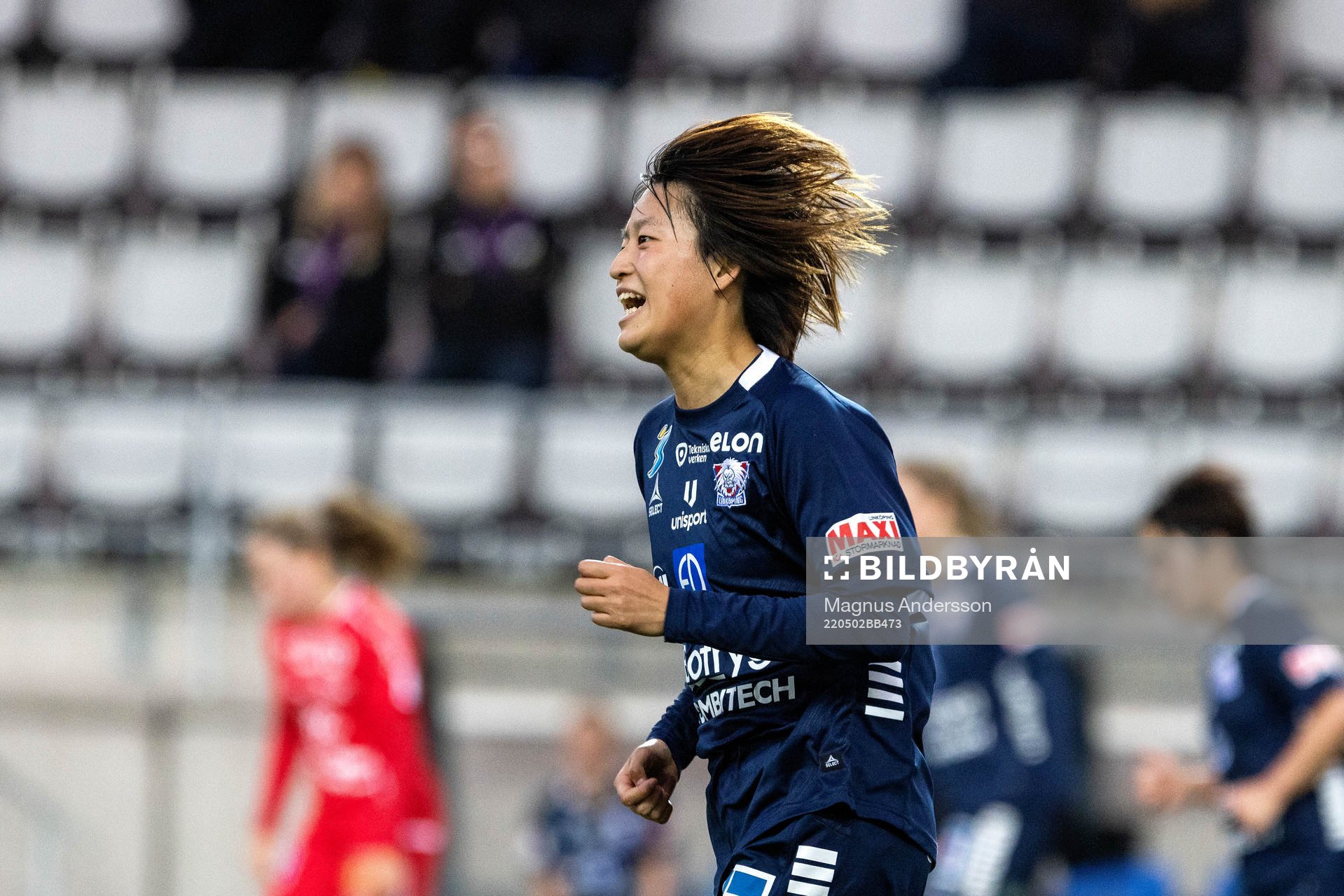 Linköpings Saori Takarada jublar under fotbollsmatchen i Damallsvenskan mellan Linköping och Örebro den 2 maj 2022 i Linköping. 