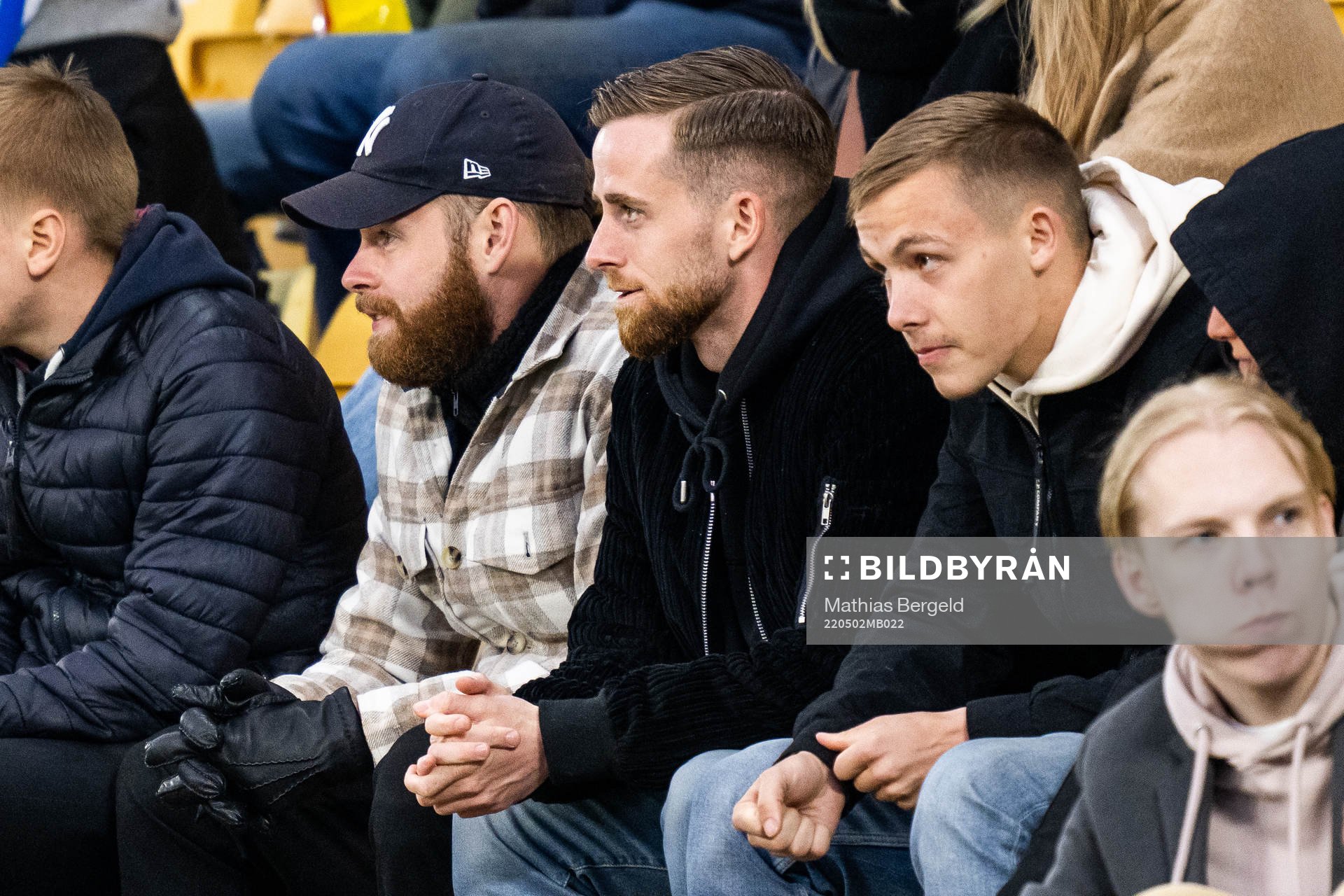 Elfsborgs Rasmus Alm och Jacob Ondrejka på läktaren