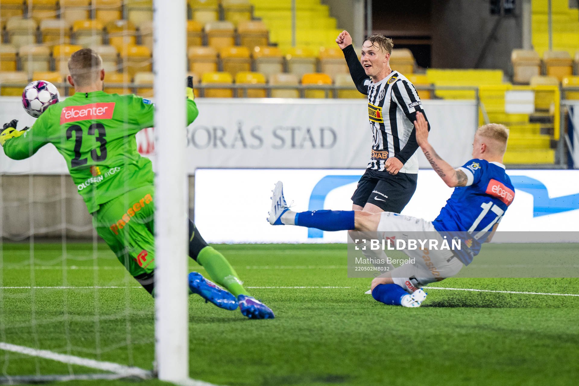 Landskronas Jesper Strid avslutar mot Norrbys målvakt