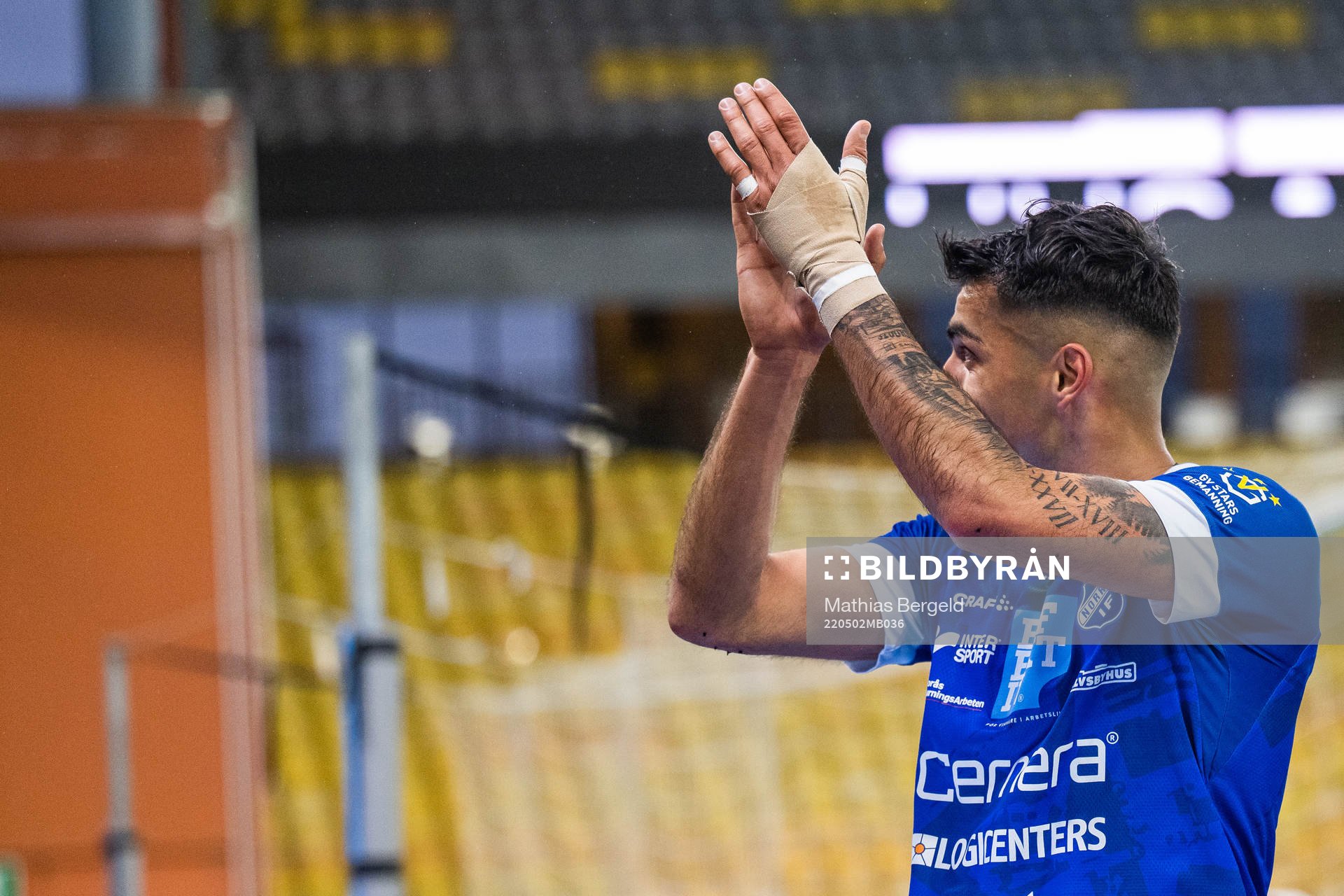 Norrbys Abbas Mohamad applåderar mot Landskronas