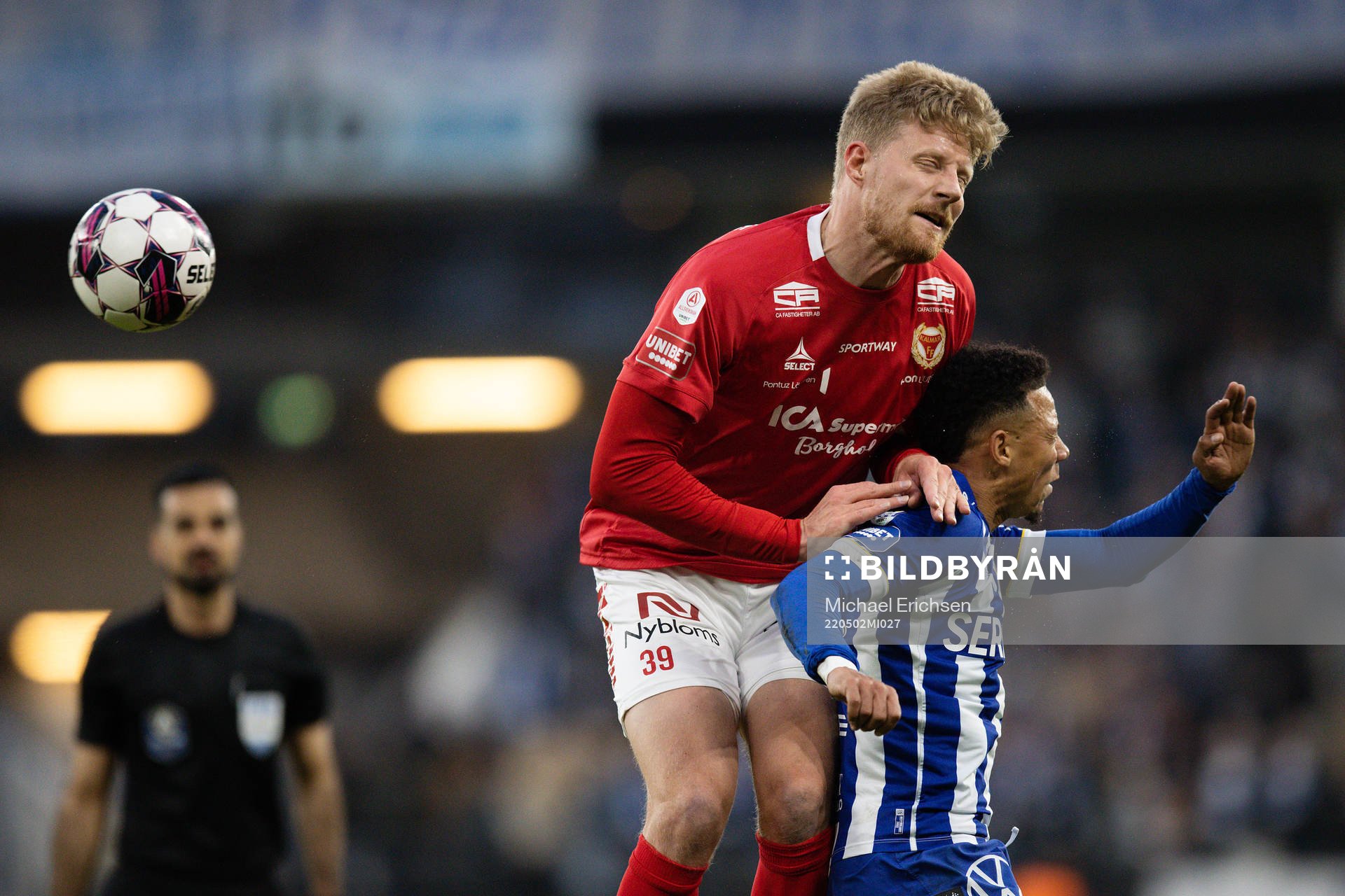 Kalmars Lars Sætra och IFK Göteborgs Tobias Sana