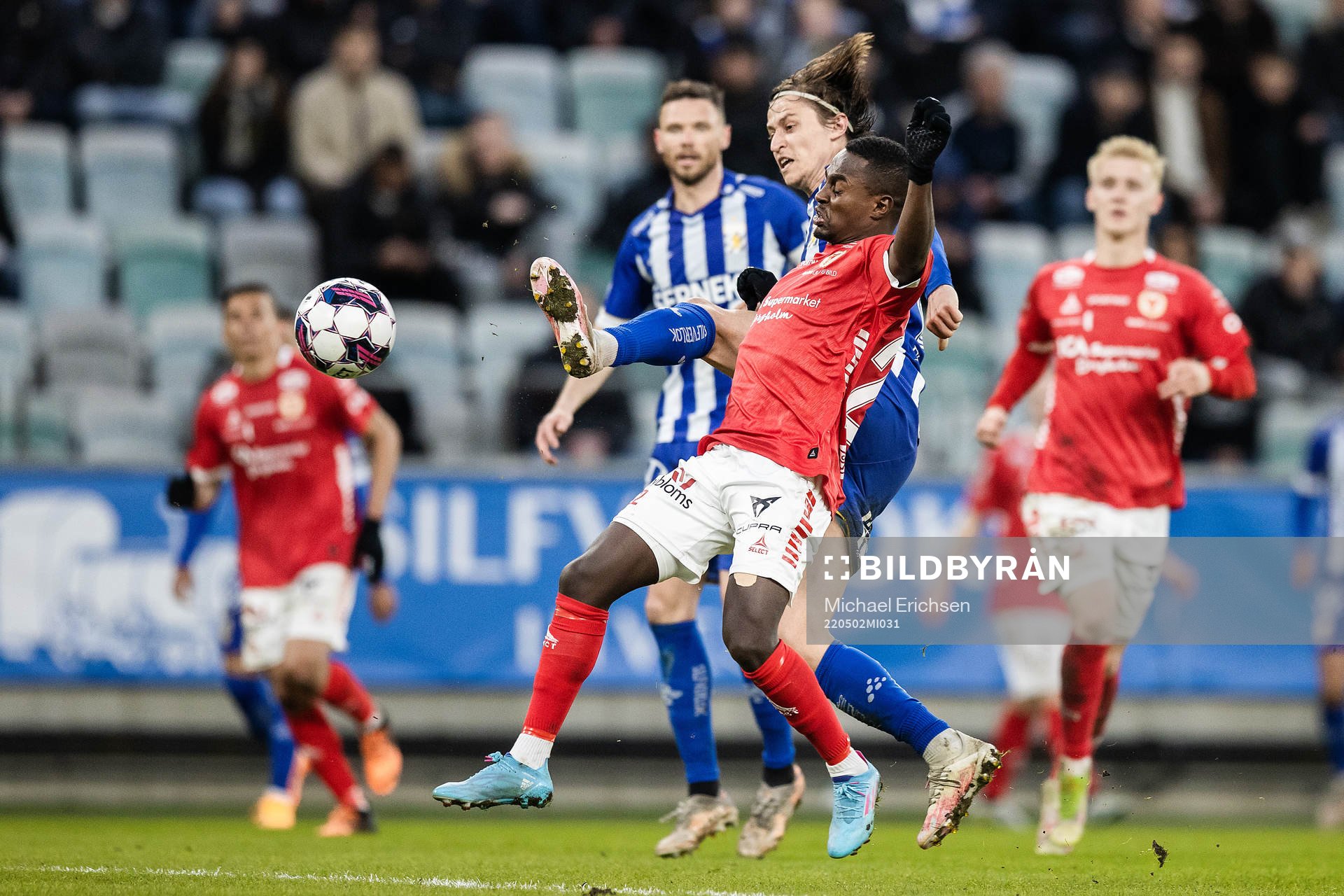 Kalmars Nahom Girmai Netabay oc IFK Göteborgs Simon Thern