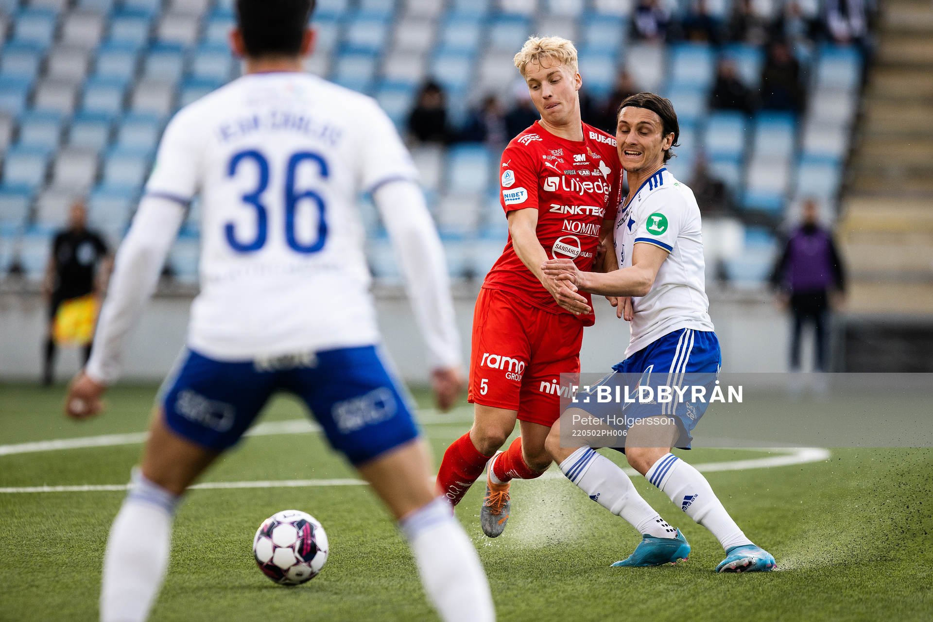 Värnamos Victor Larsson och IFK Norrköpings Jonathan Levi