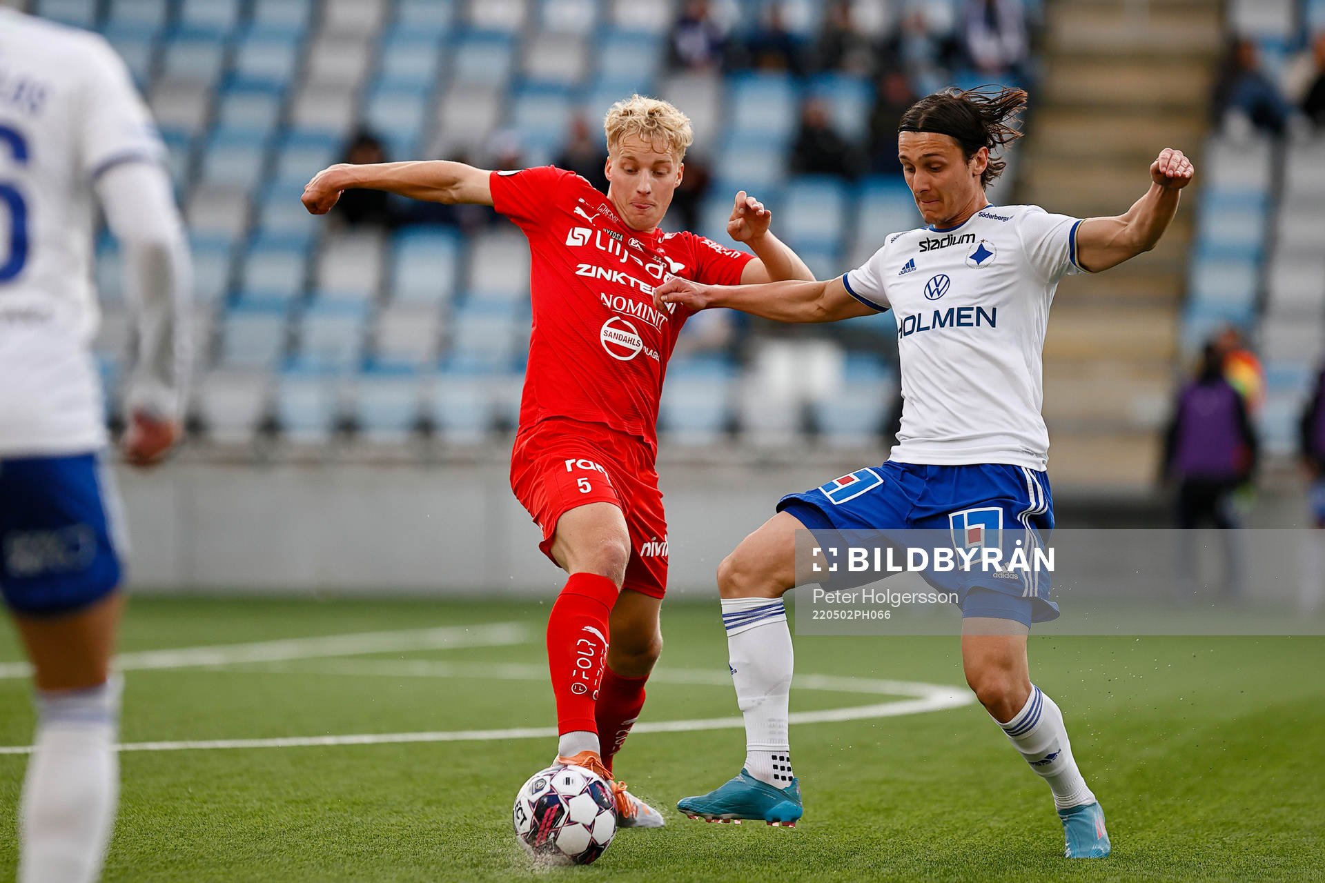 Värnamos Victor Larsson och IFK Norrköpings Jonathan Levi