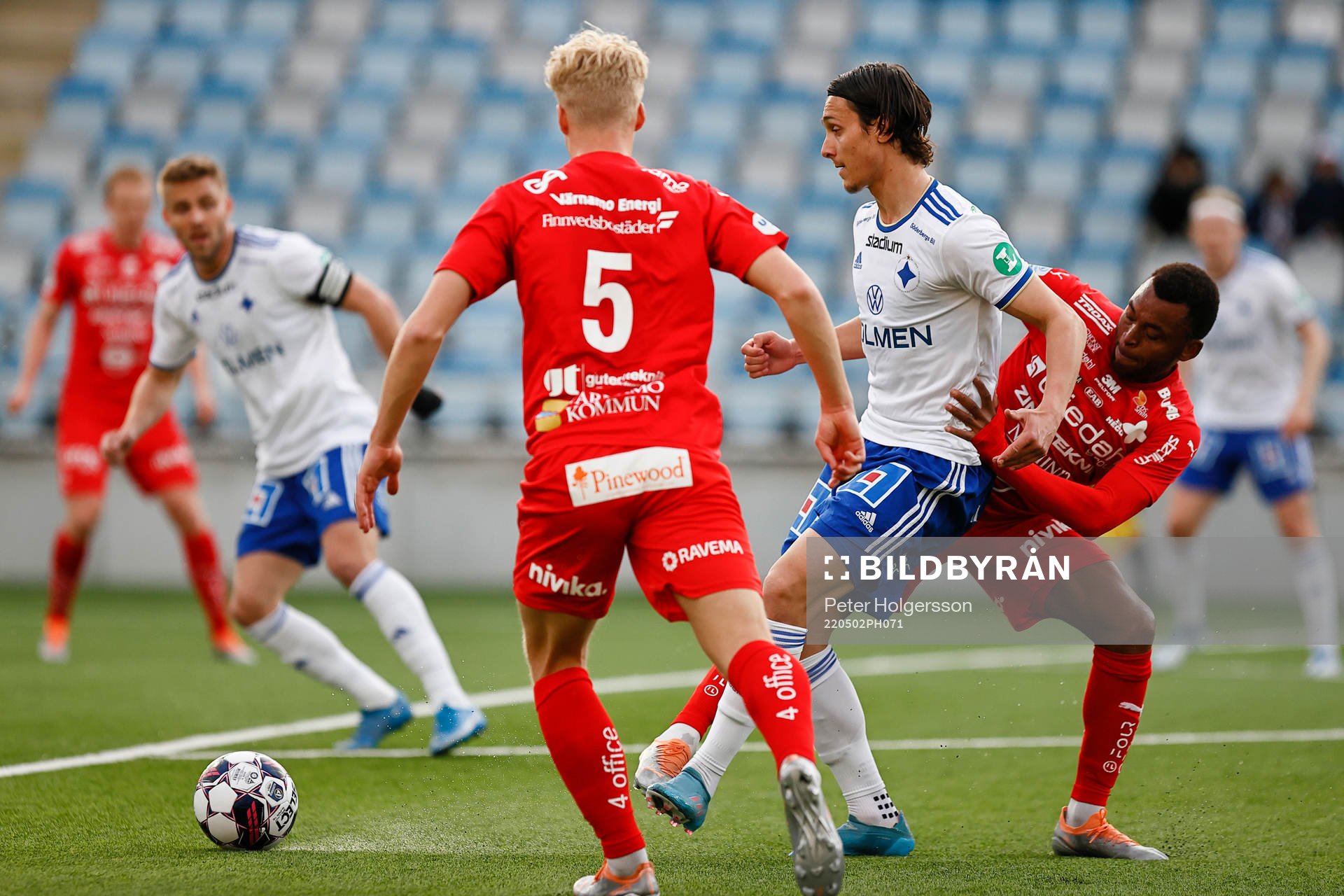 IFK Norrköpings Jonathan Levi och Värnamos Abdussalam