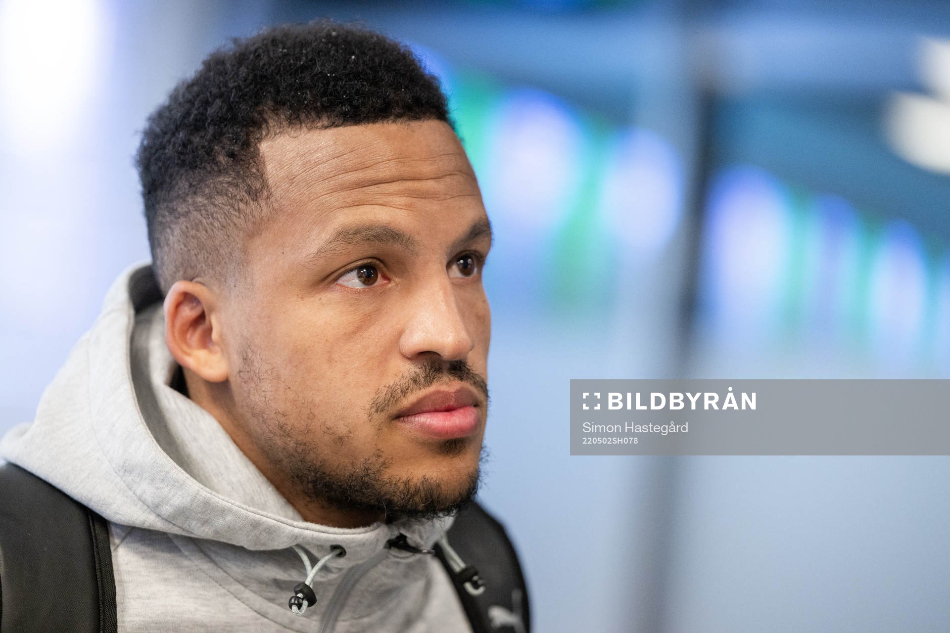 Malmö FFs Martin Olsson i mixade zonen efter fotbollsmatchen i Allsvenskan mellan Hammarby och Malmö FF den 2 maj 2022 i Stockholm. 