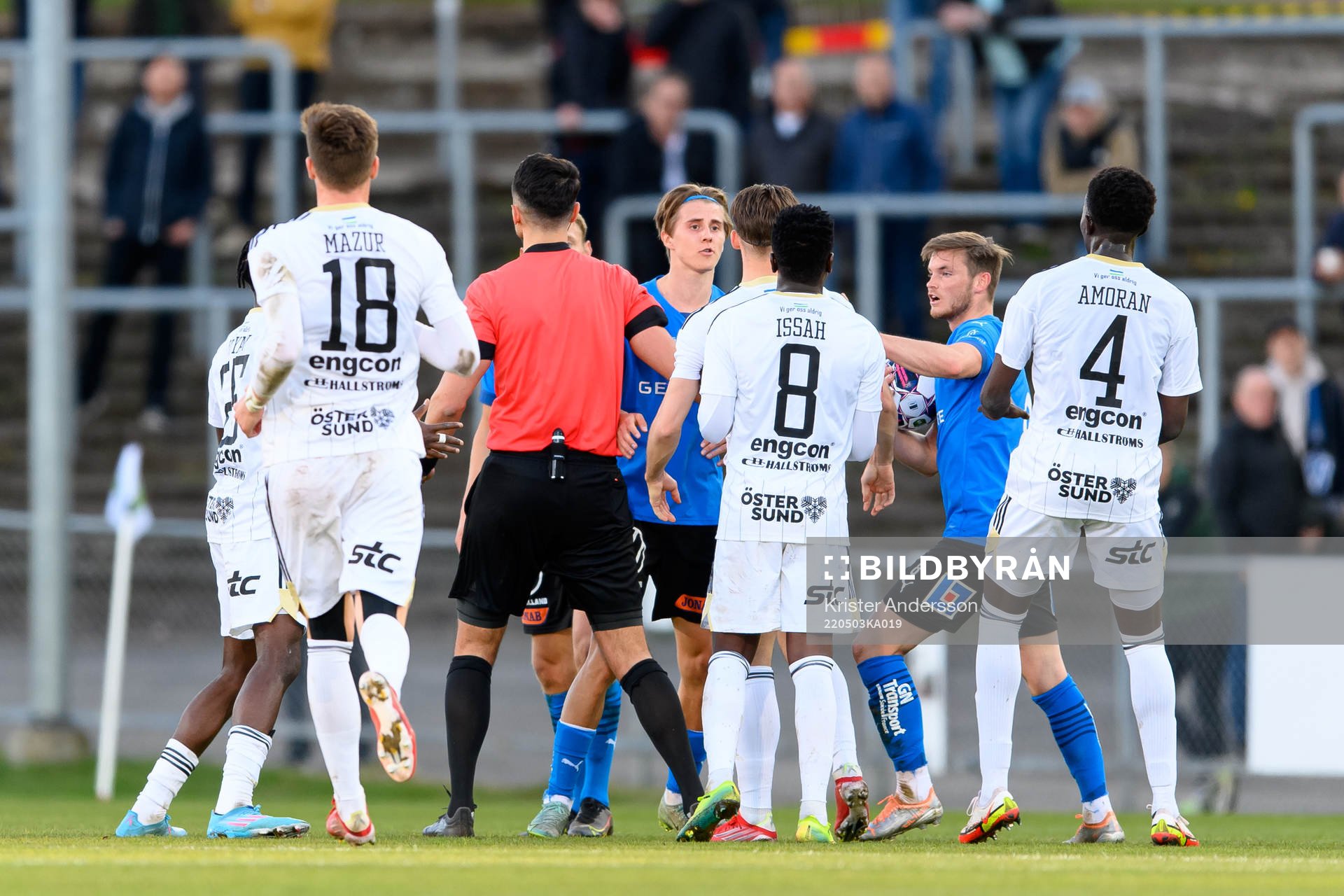 Spelare reagerar mot varandra