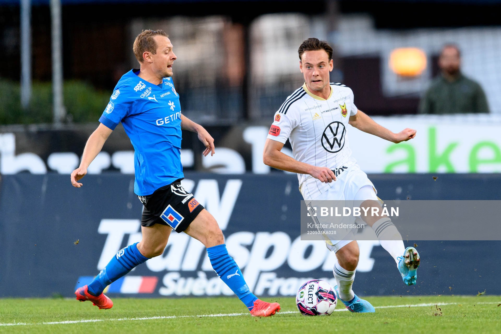 Halmstads Joel Allansson och Östersunds Cesar Weilid