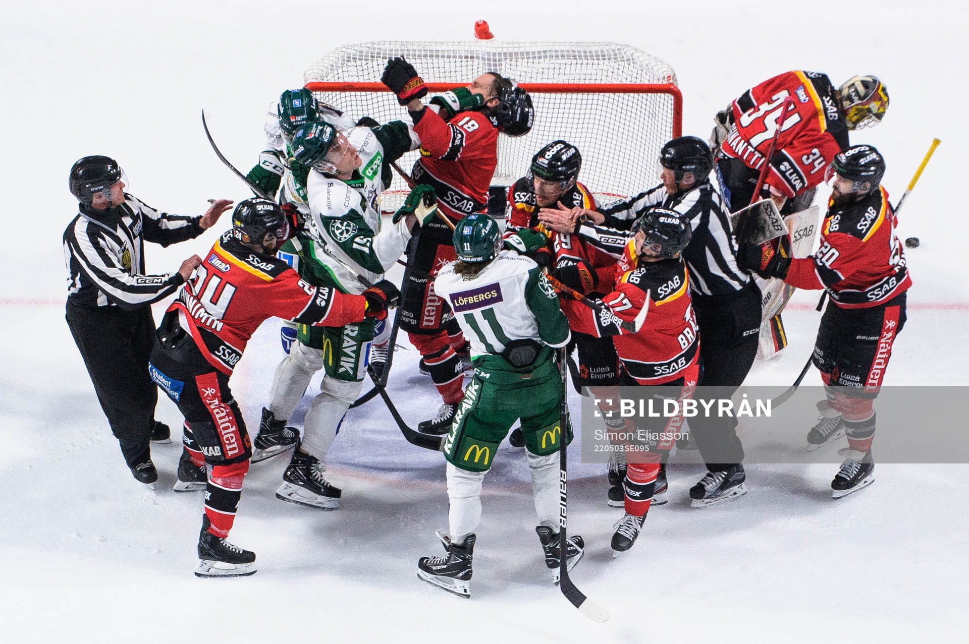 Bråk mellan Färjestads Gustav Rydahl och Luleås Sami