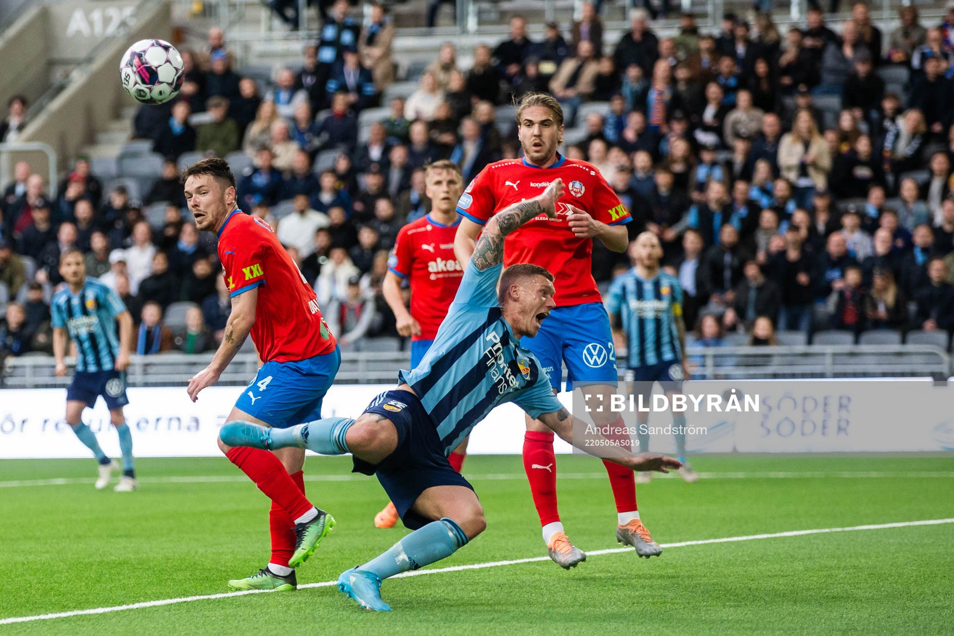 Helsingborgs Viljormur Davidsen och Djurgårdens Victor