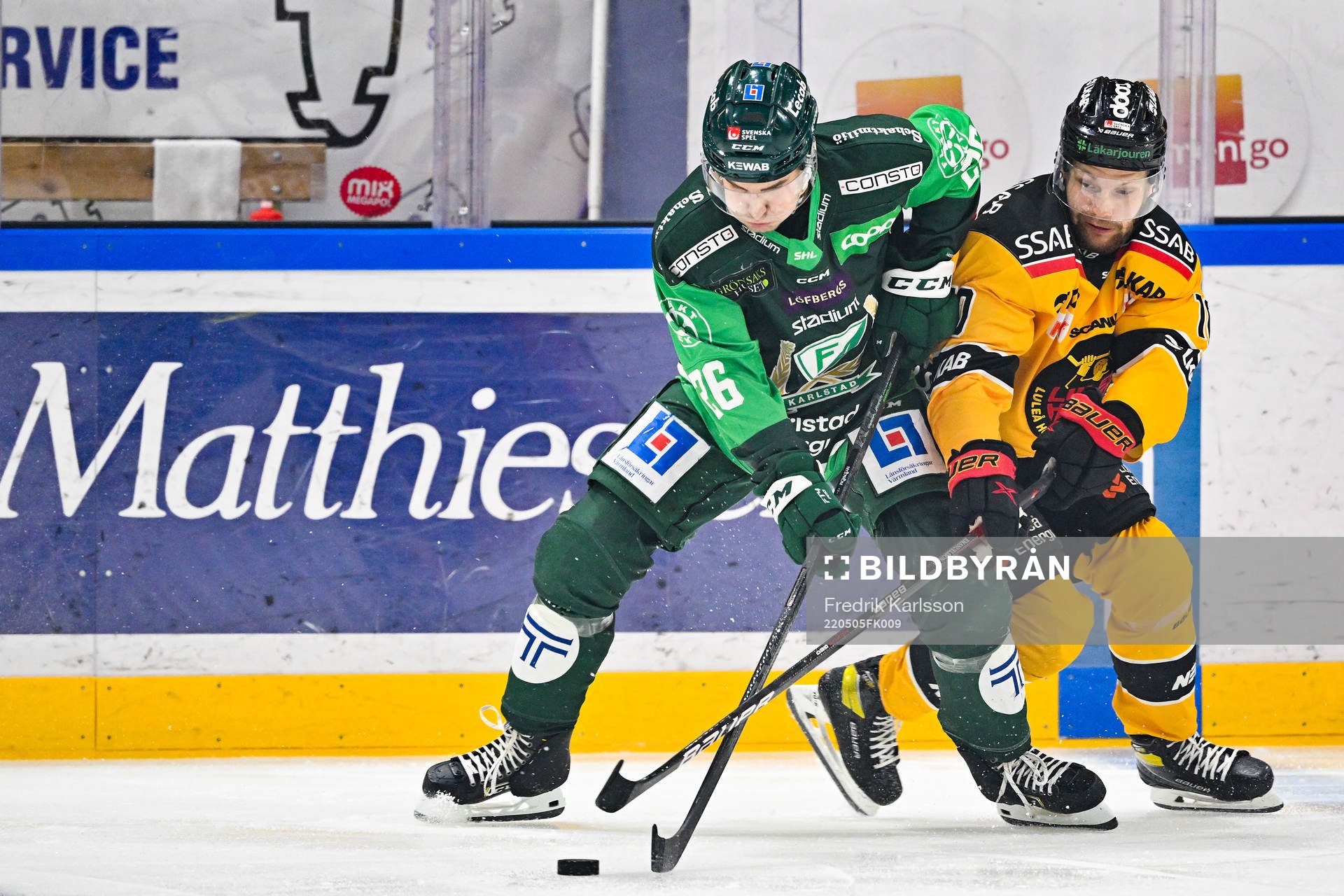 Färjestads Joel Nyström och Luleås Einar Emanuelsson