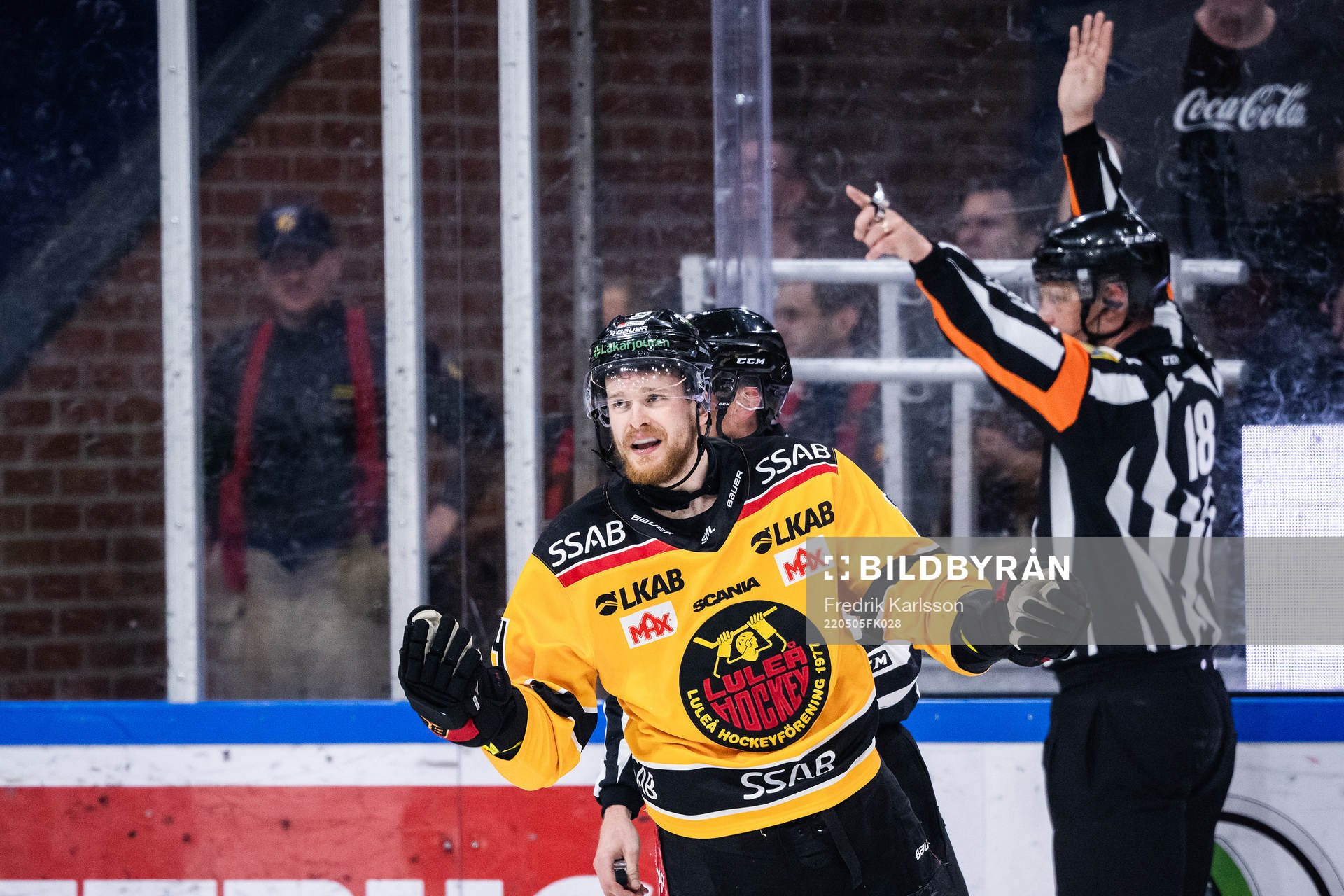 Luleås Brendan Shinnimin reagerar