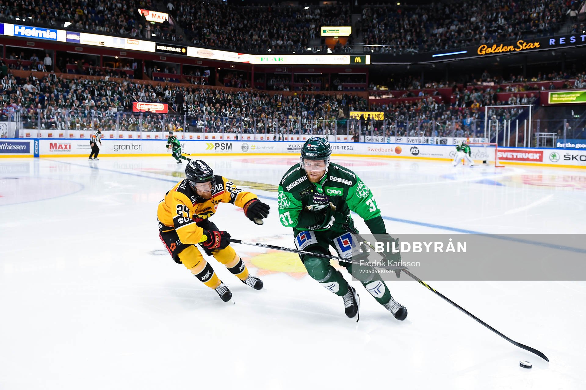 Luleås Brendan Shinnimin och Färjestads Adam Ginning