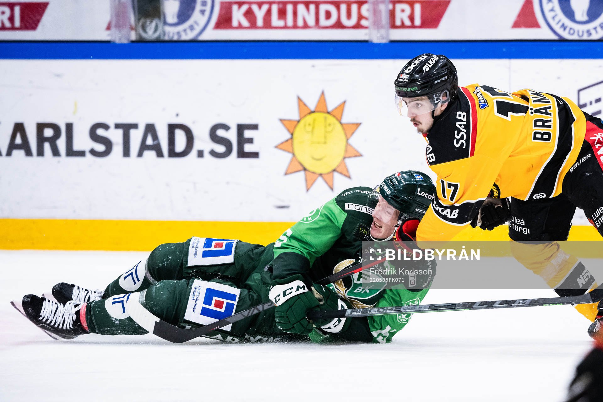 Färjestads Gustav Rydahl och Luleås Isac Brännström
