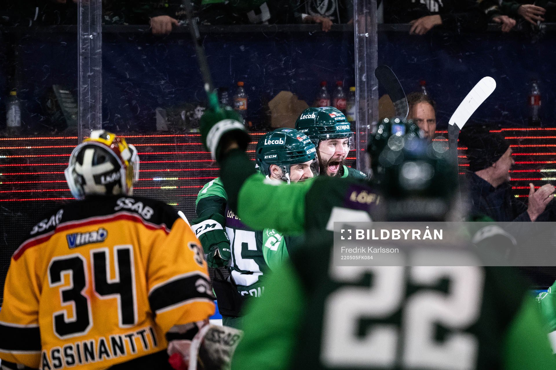 Färjestads Jesse Virtanen jublar