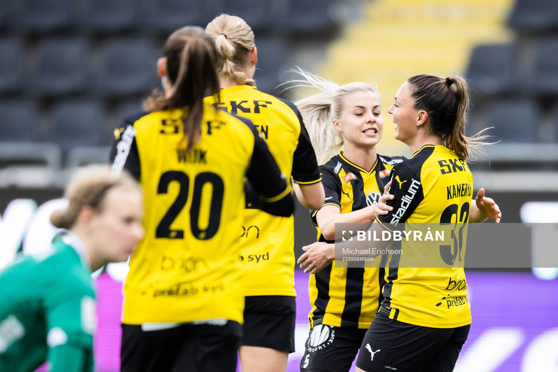 Häckens Johanna Ryttning Kaneryd jublar