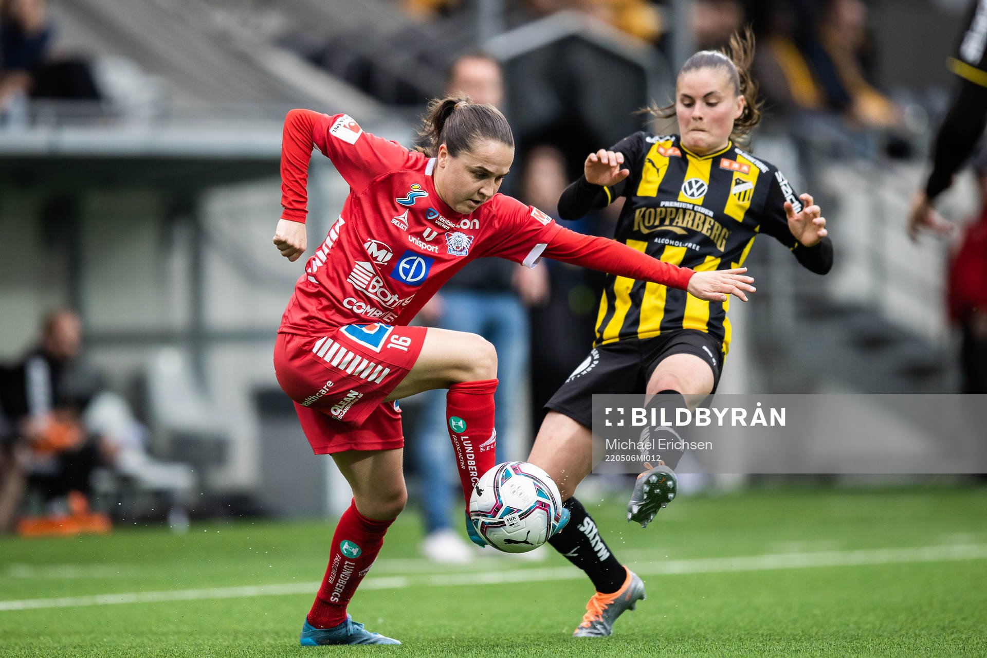 Linköpings Heidi Ellingsen och Häckens Hanna Wijk