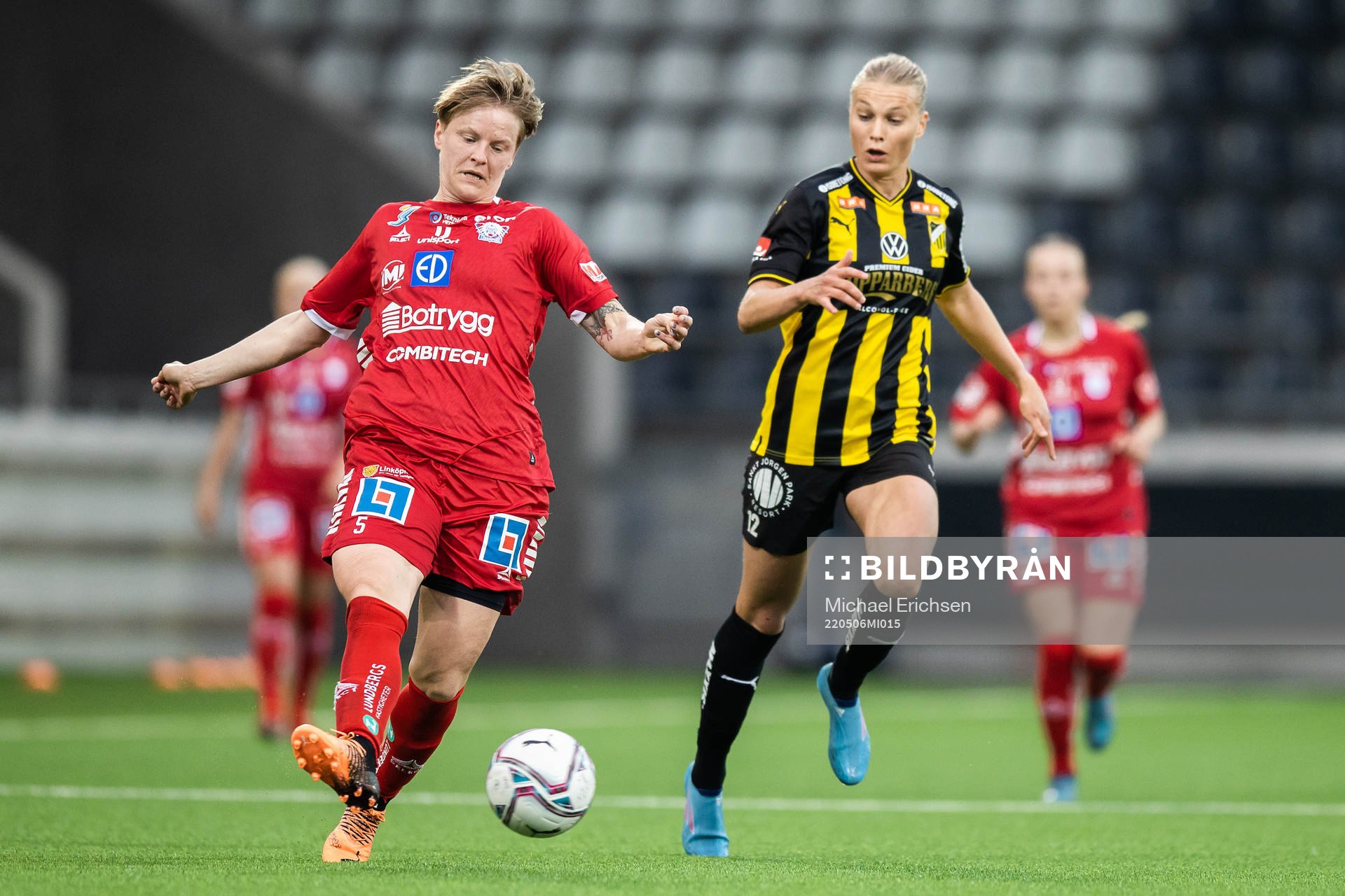 Linköpings Nilla Fischer och Häckens Stine Larsen