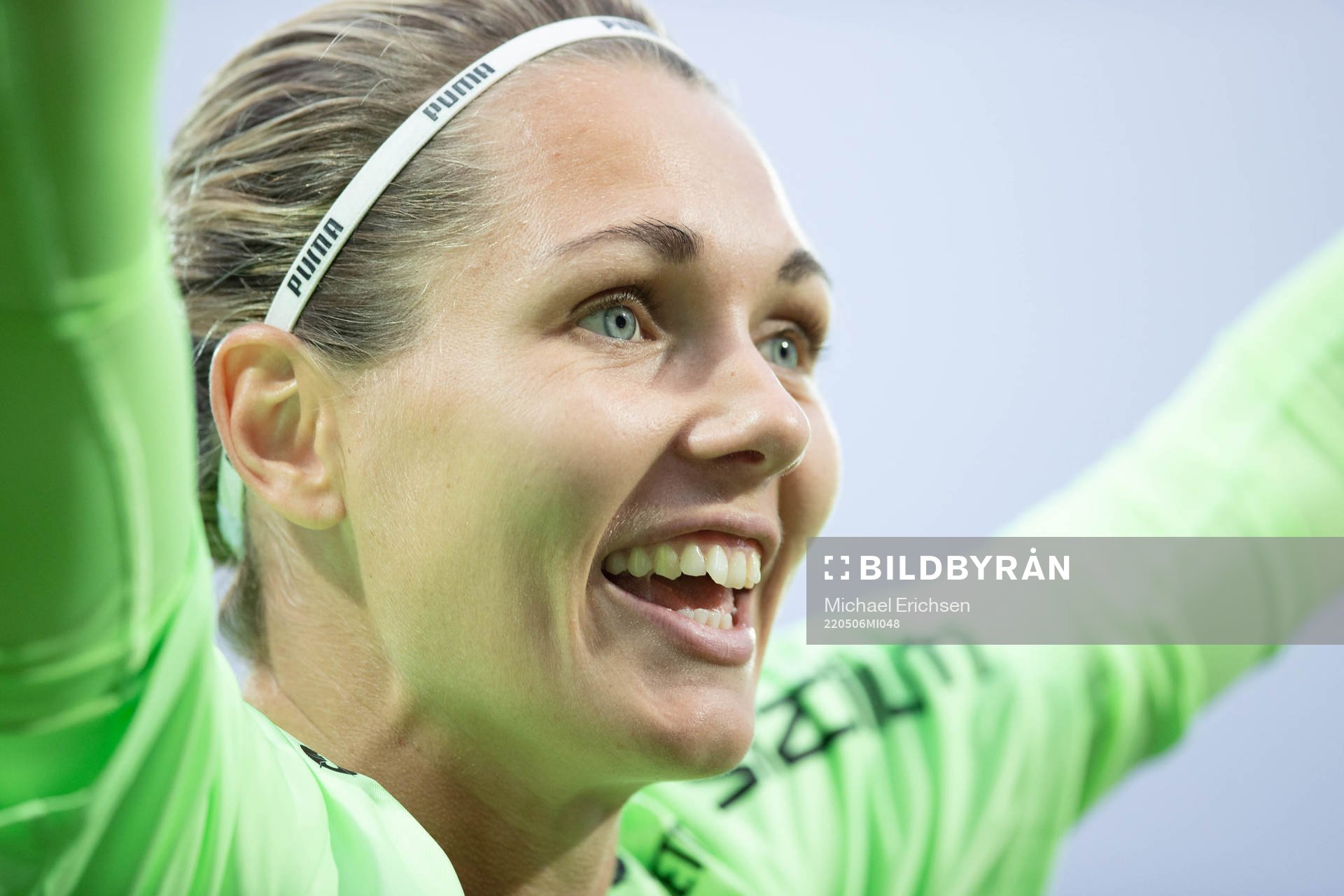 Häckens målvakt Jennifer Falk jublar