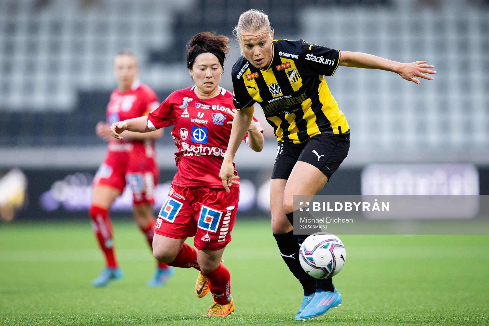 Linköpings Yuka Momiki och Häckens Stine Larsen