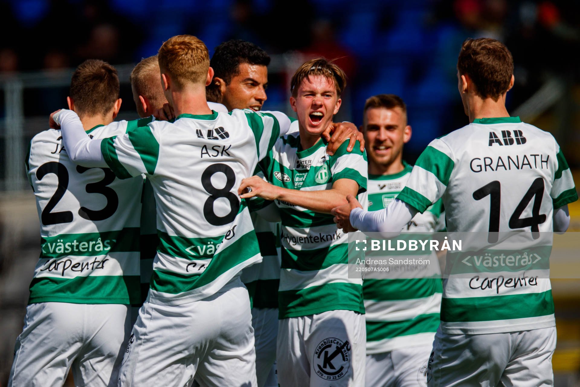 Västerås spelare jublar