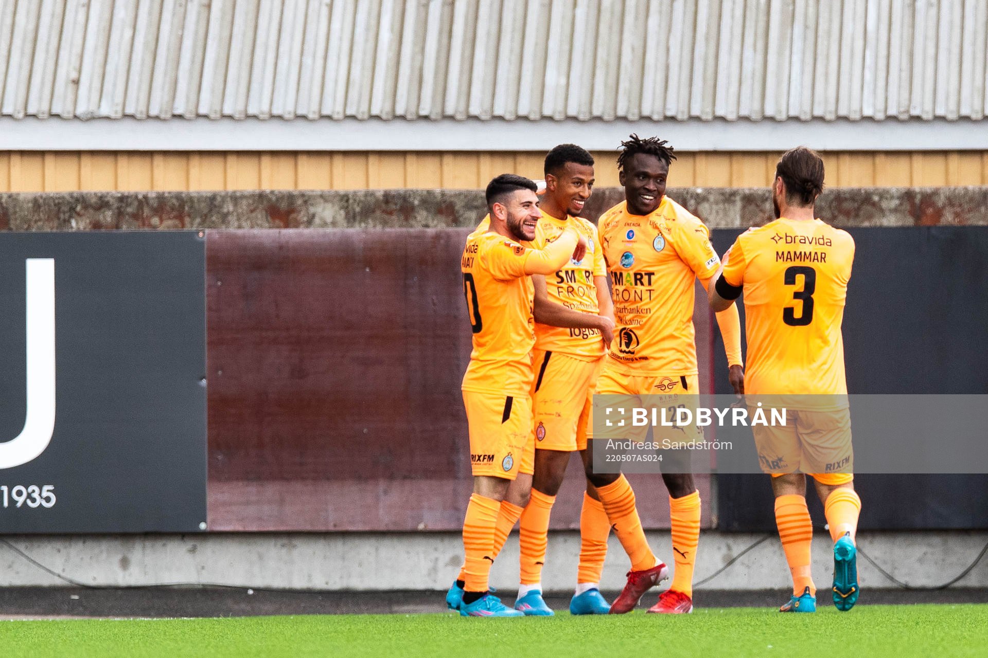 AFC Eskilstunas Joel Berhane jublar
