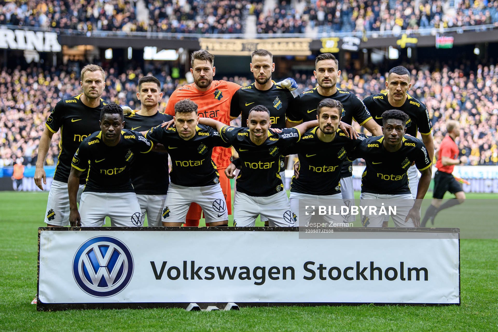 s startelva bestående av Sebastian Larsson, Nicolas