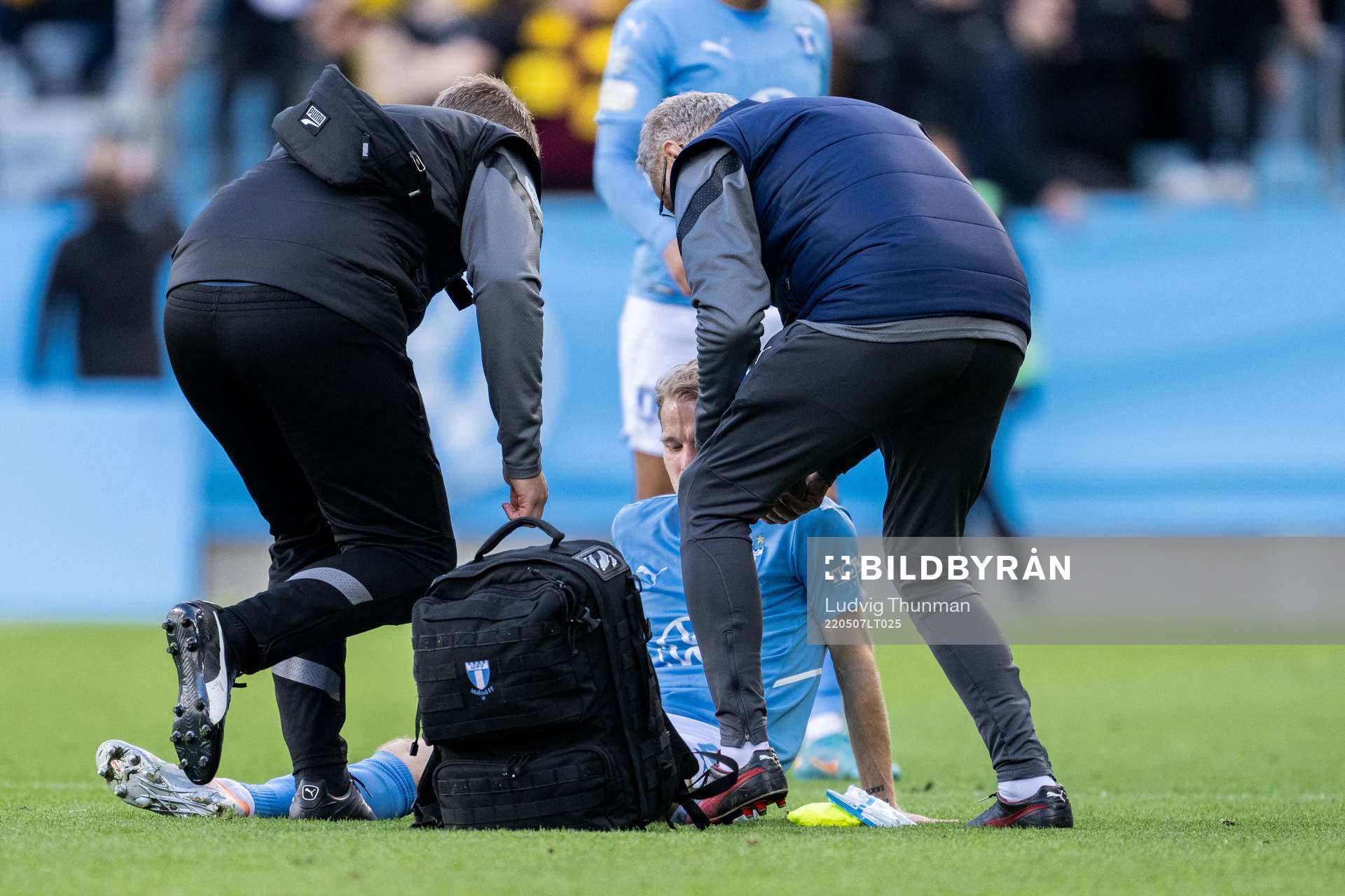 Malmö FFs Oscar Lewicki har ont