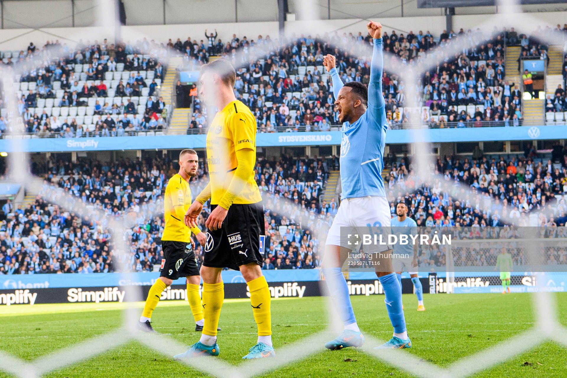 Malmö FFs Martin Olsson jublar