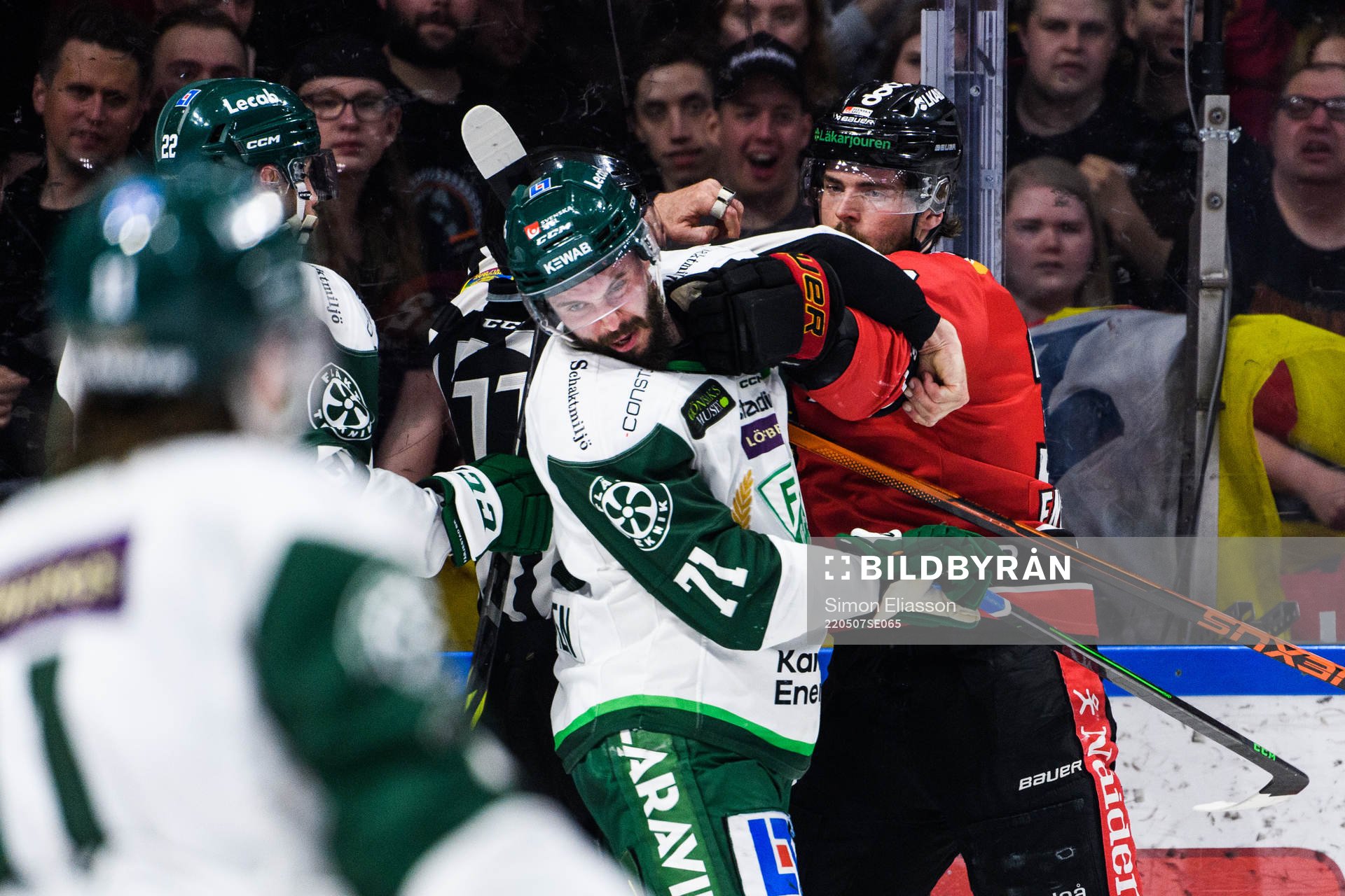 Färjestads Jesse Virtanen och Luleås Oscar Engsund