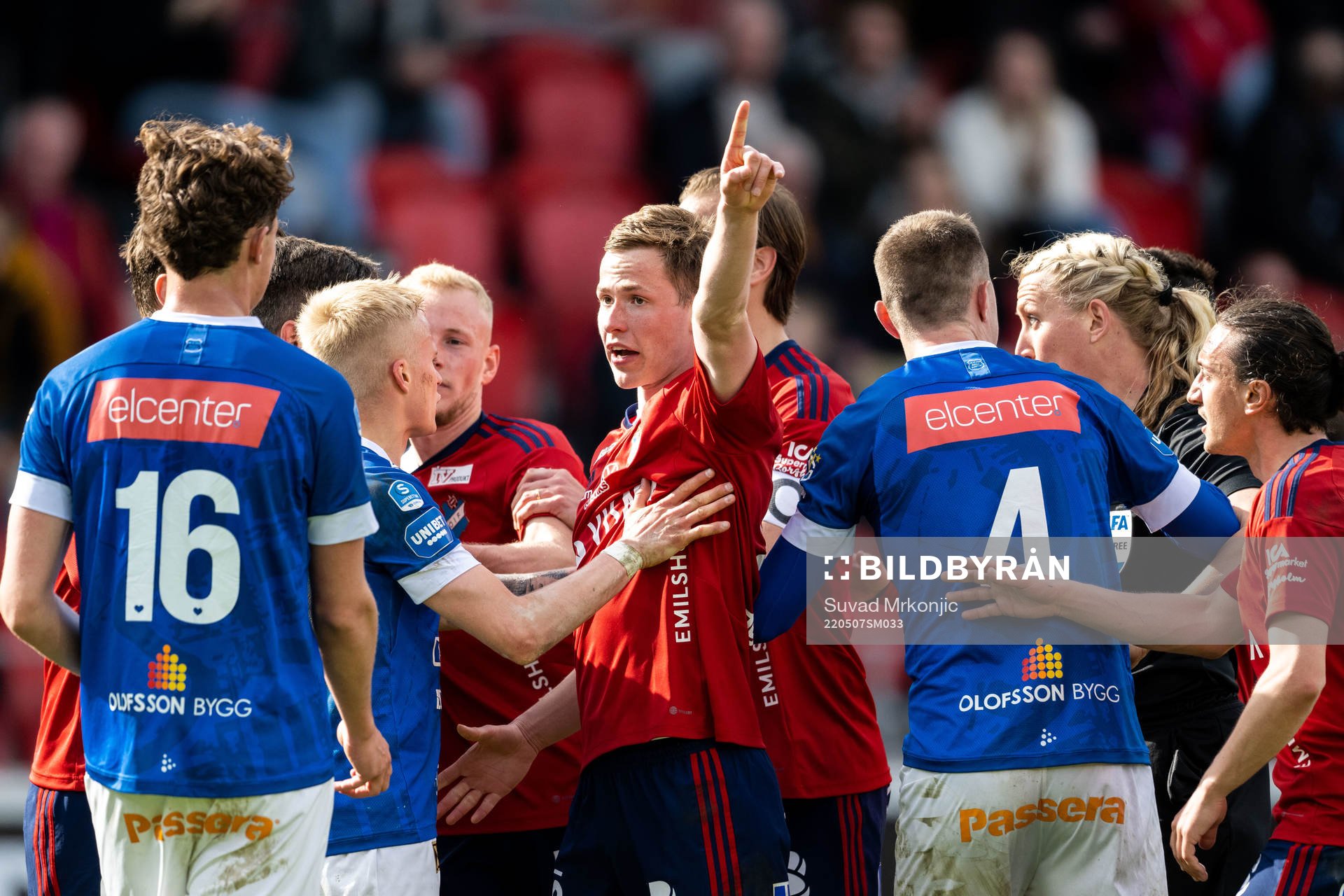 Östers och Norrbys spelare i bråk