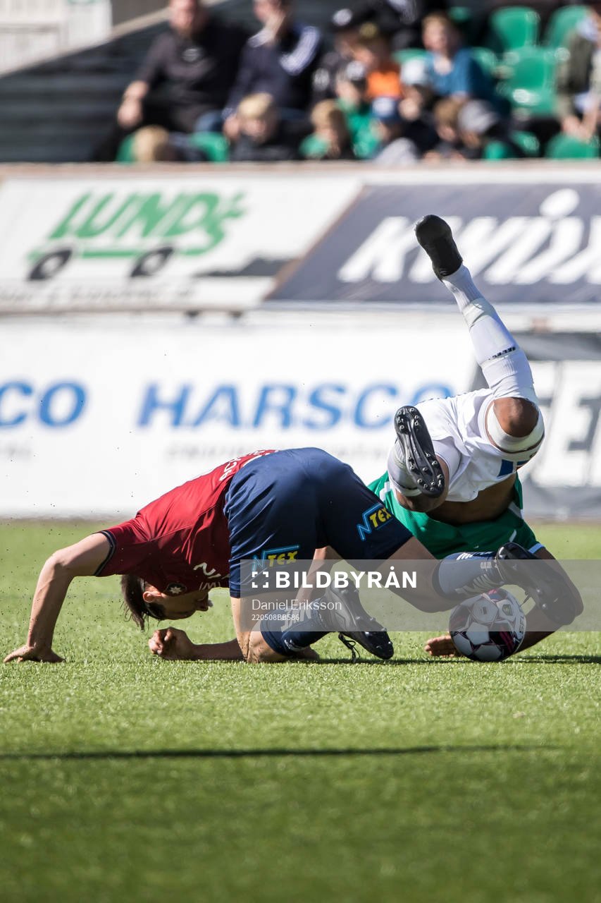 Brages Seth Kanteh Hellberg och Örgrytes Kevin Ackermann