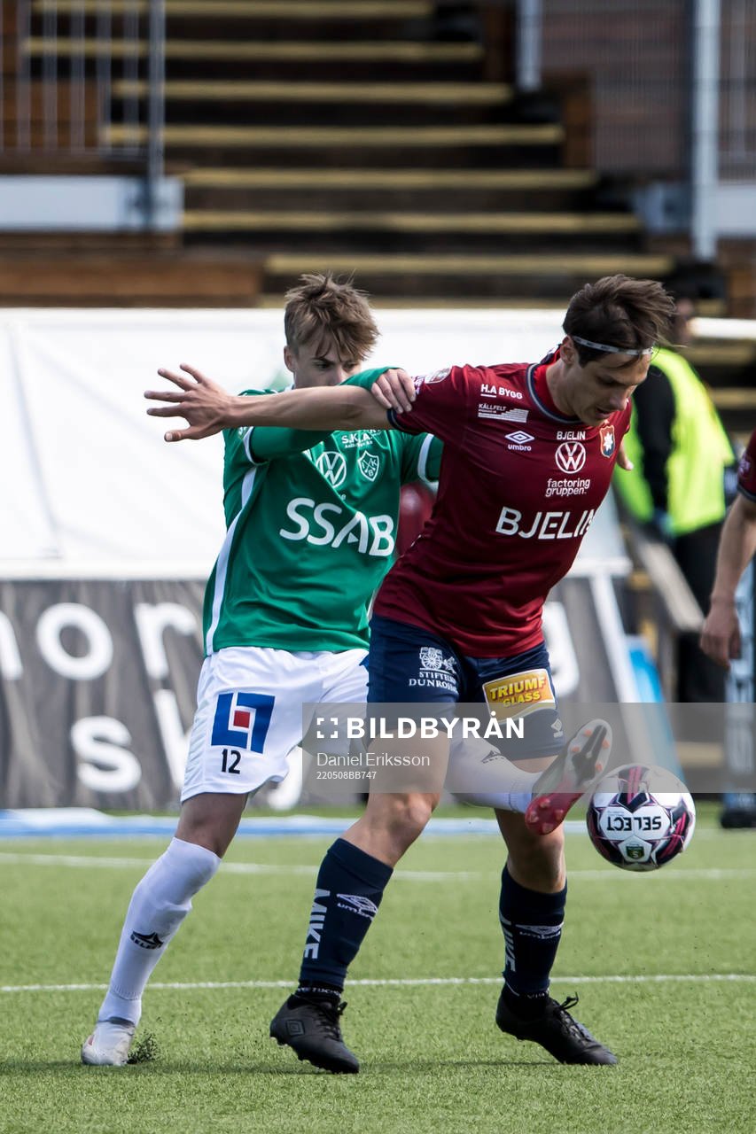 Brages Johan Arvidsson och Örgrytes Kevin Ackermann