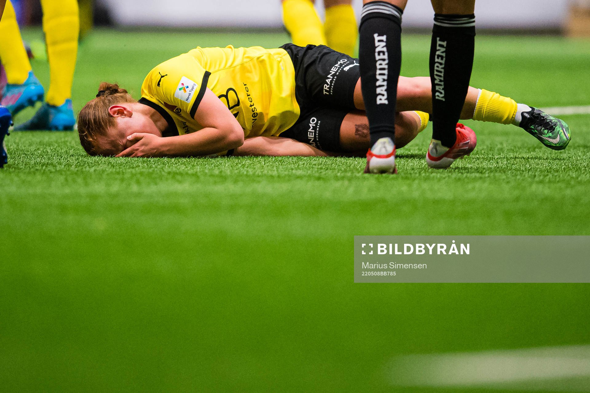 Laura Gashi of LSK Kvinner in pain