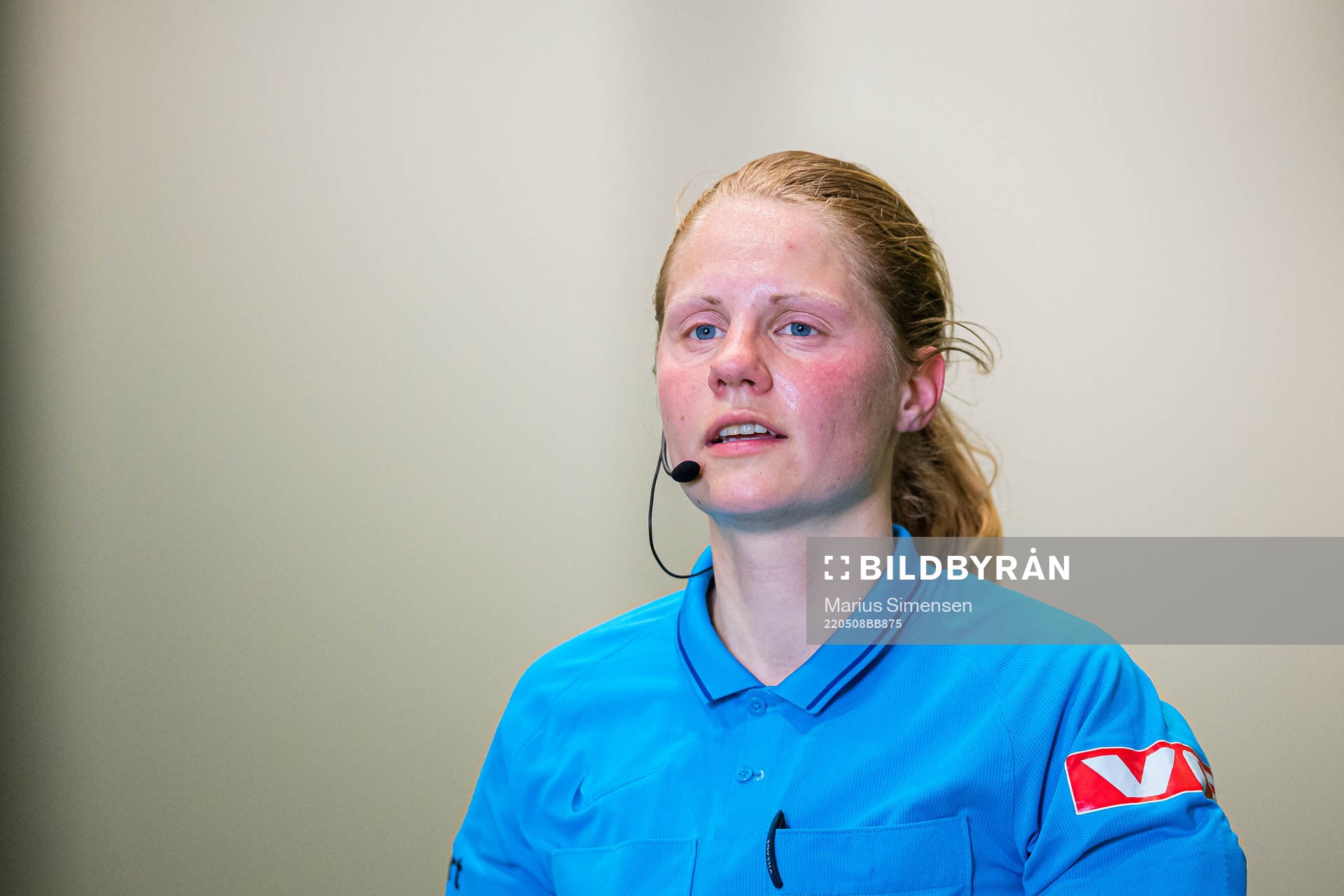 Veronika Fjeldvær, referee
