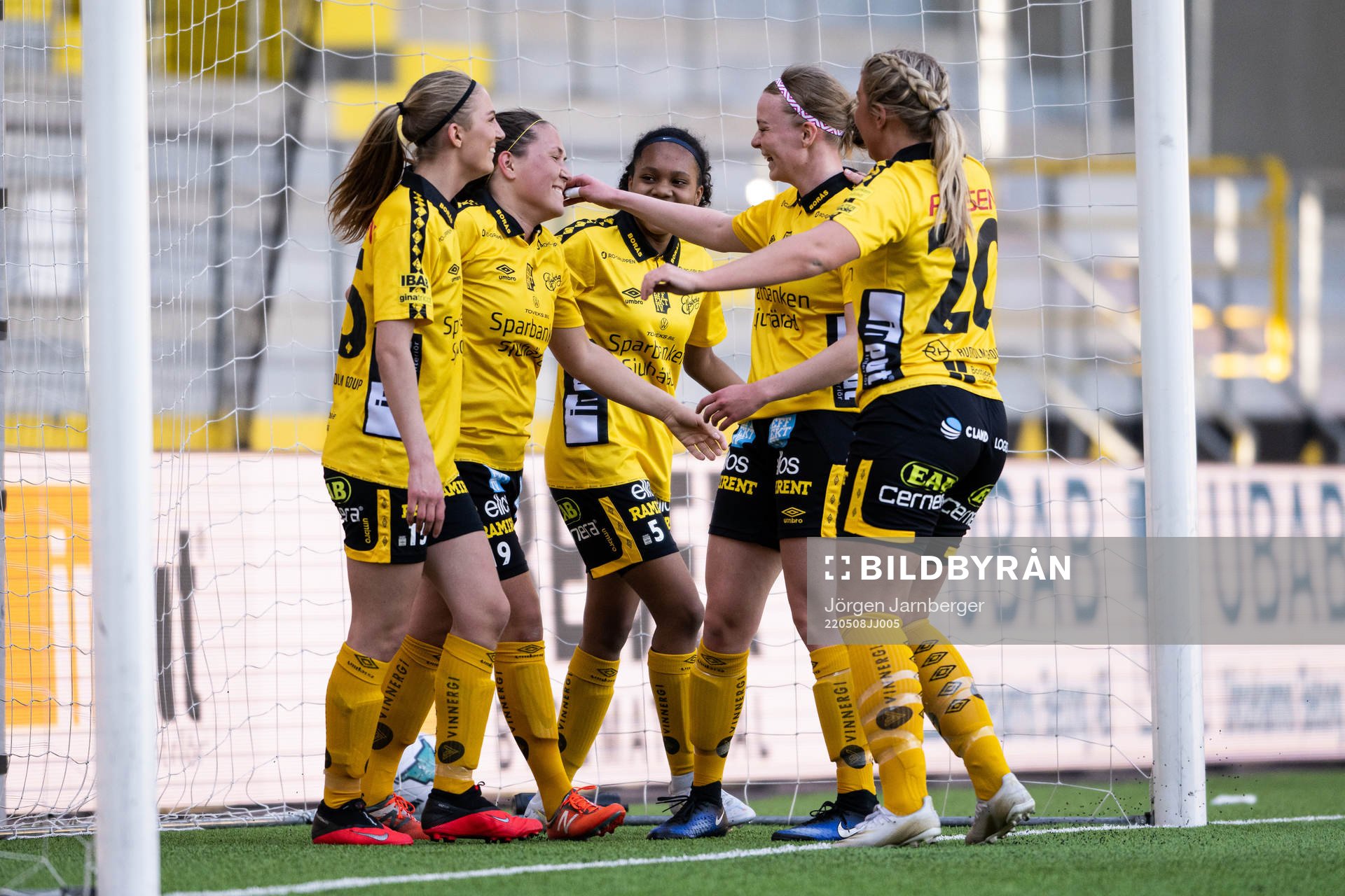 Elfsborgs Johanna Kalinski Köhlqust jublar med Saga