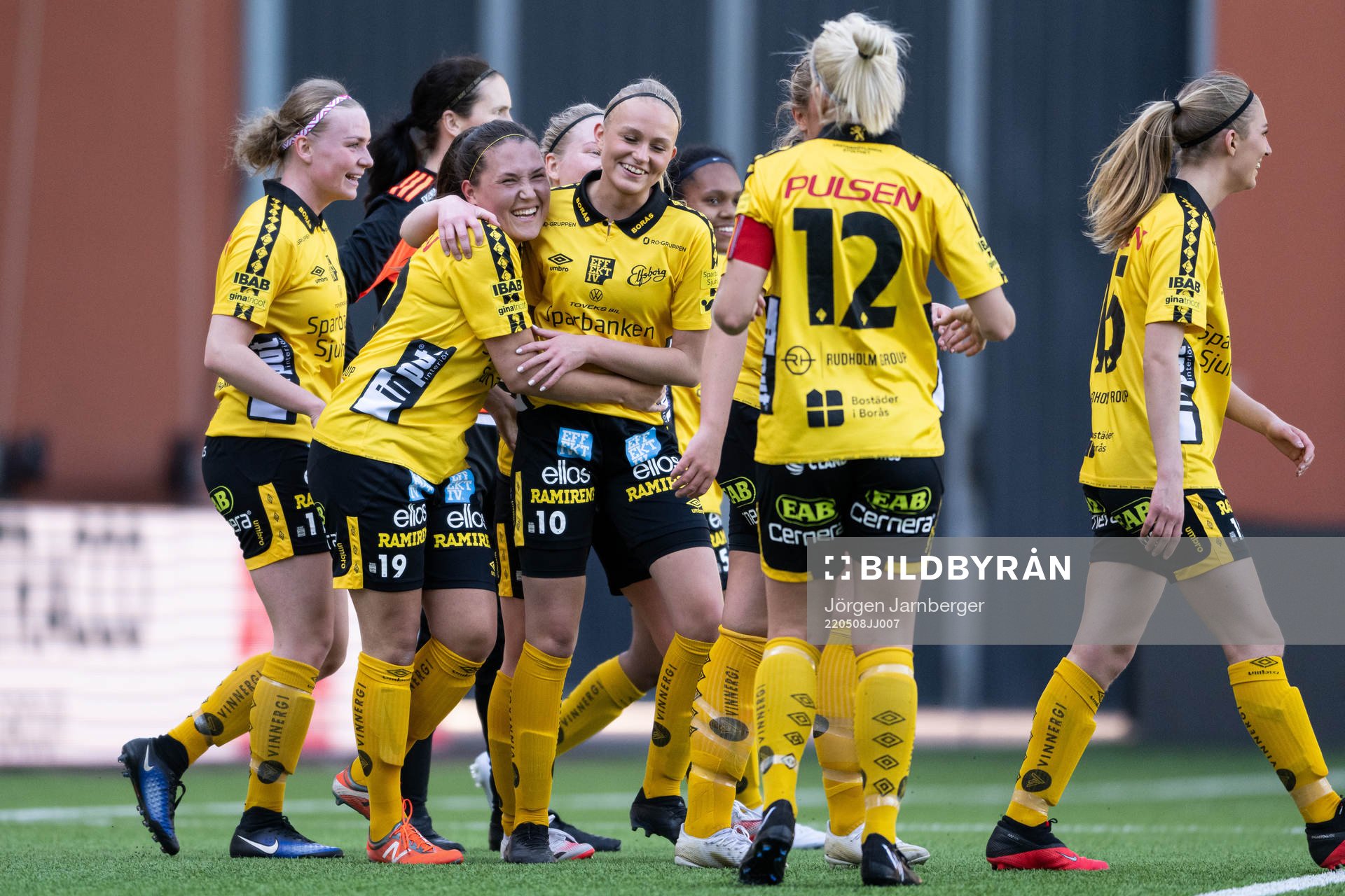 Elfsborgs Johanna Kalinski Köhlqust jublar med Matilda