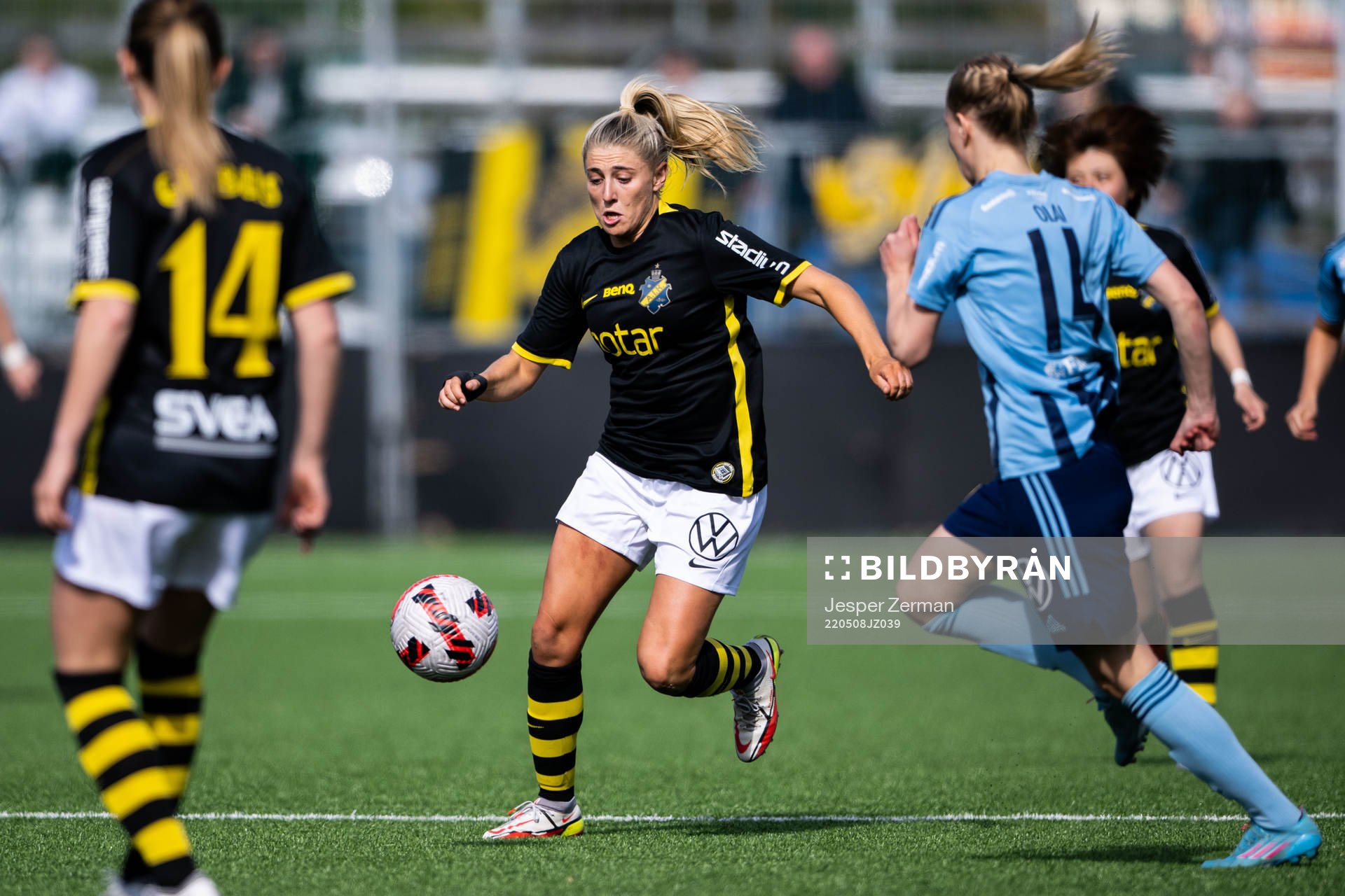 s Remy Siemsen och Djurgårdens Sara Olai