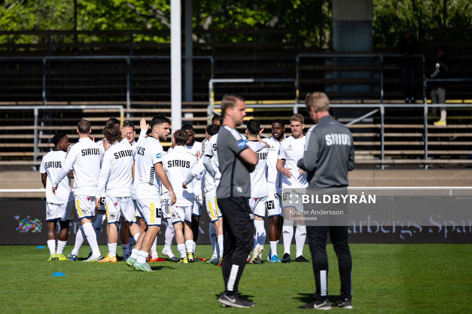 Sirius spelare före fotbollsmatchen i Allsvenskan mellan