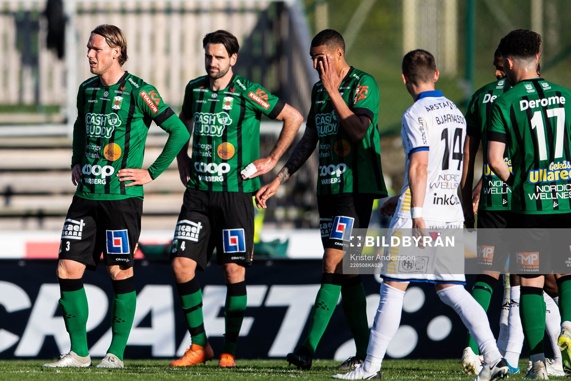 Varbergs Hampus Zachrisson och Oliver Stanisic deppar