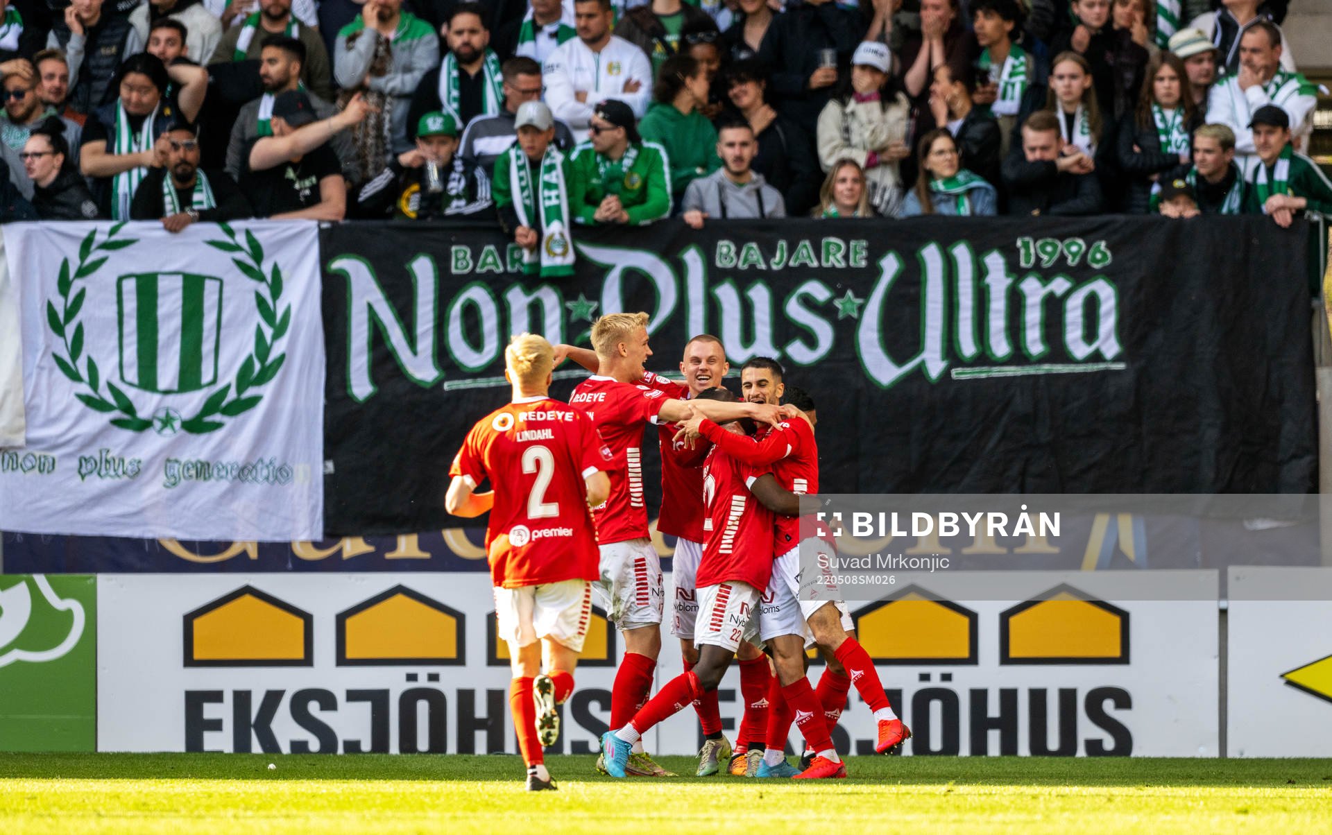 Kalmars Noah Shamoun jublar med lagkamrater