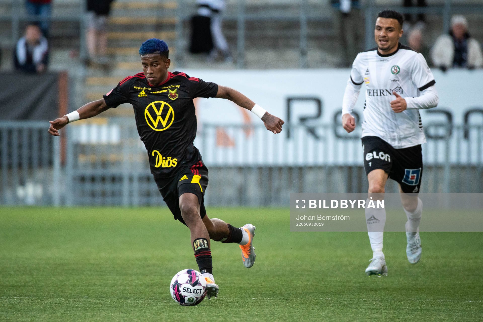 Östersunds Chovanie Amatkarijo och Örebros Ahmed Yasin