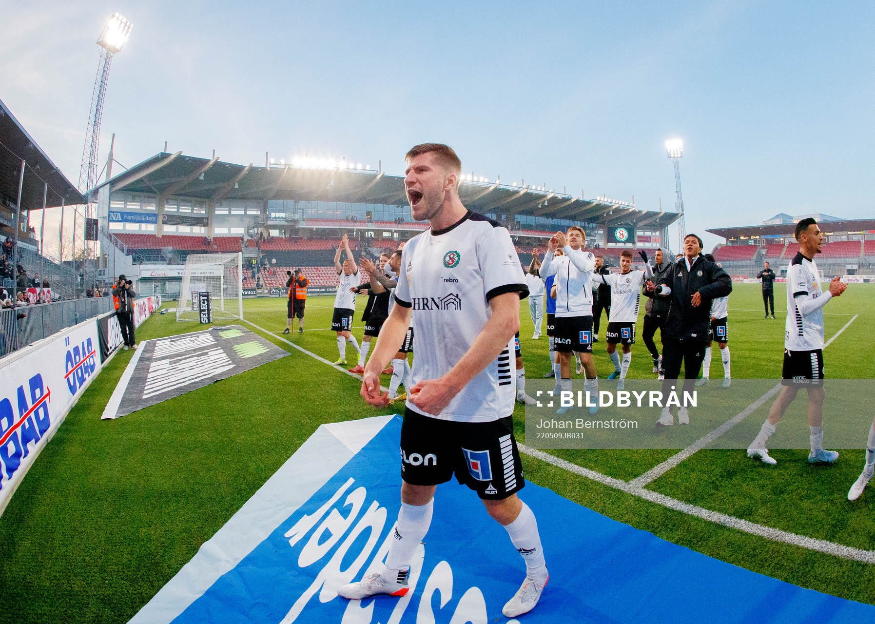 Örebros Axel Oskar Andresson jublar