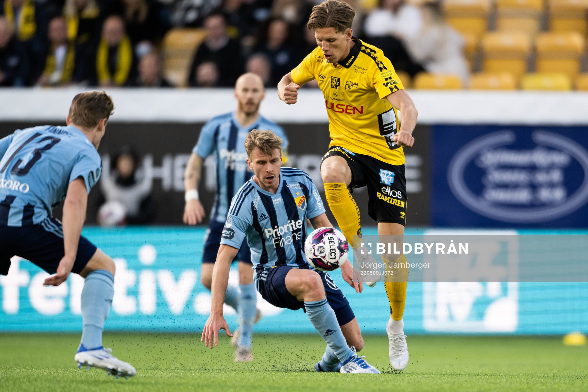Djurgårdens Rasmus Schüller och Elfsborgs Noah Söderberg