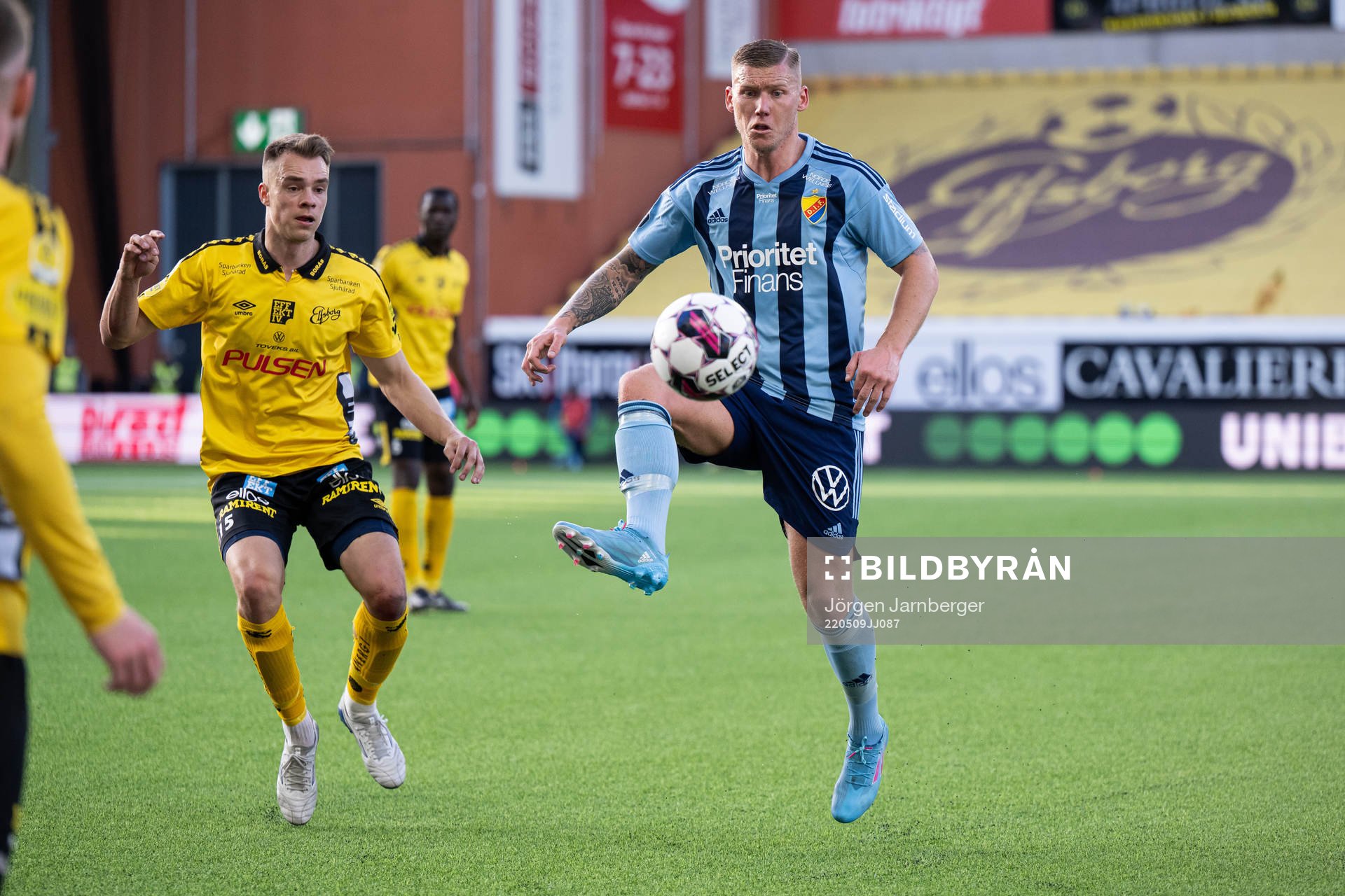Elfsborgs Leo Väisänen och Djurgårdens Victor Edvardsen